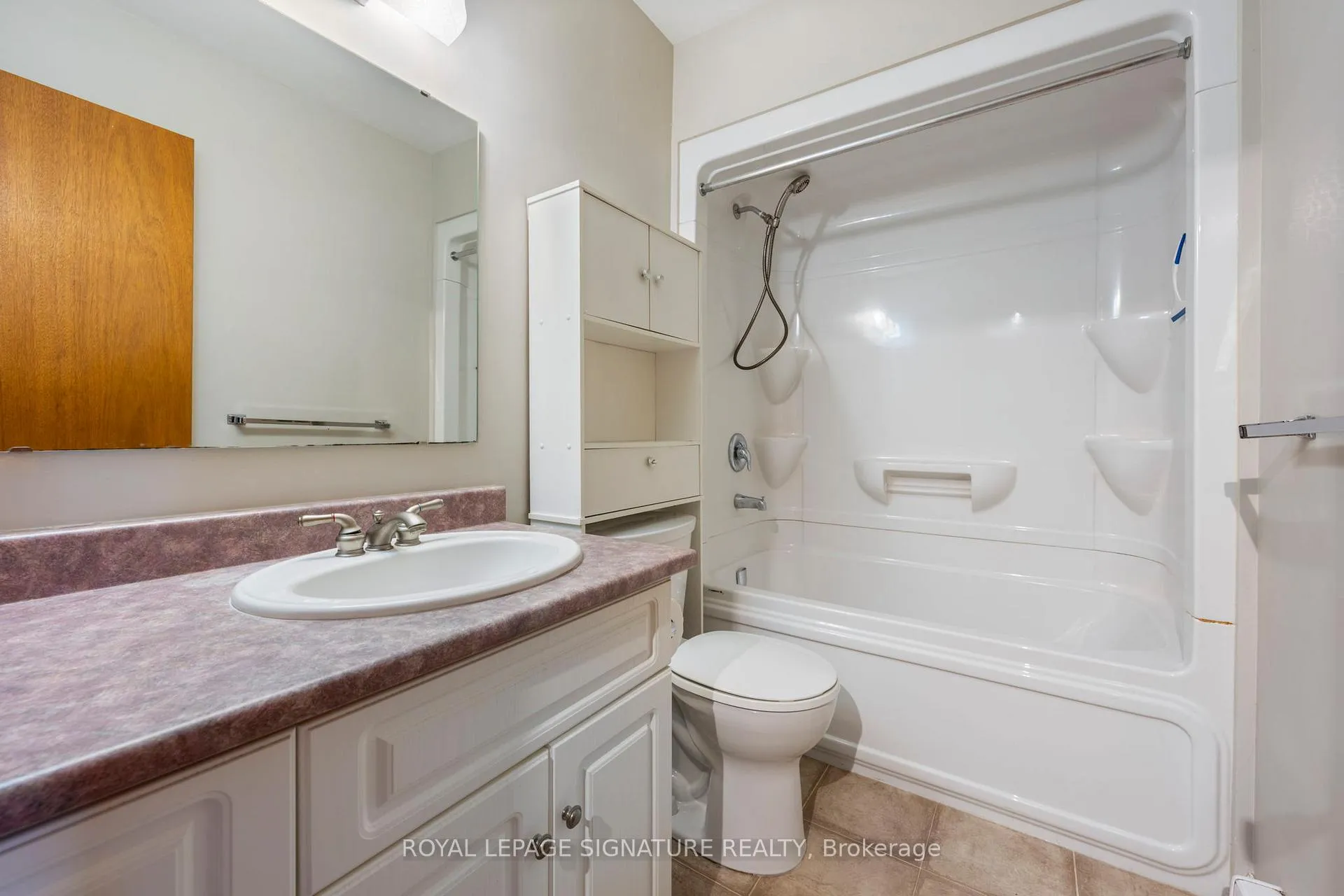 Photo 17 of Unit 5, 10 Montclair Crescent, Norfolk, Simcoe — HOMEH