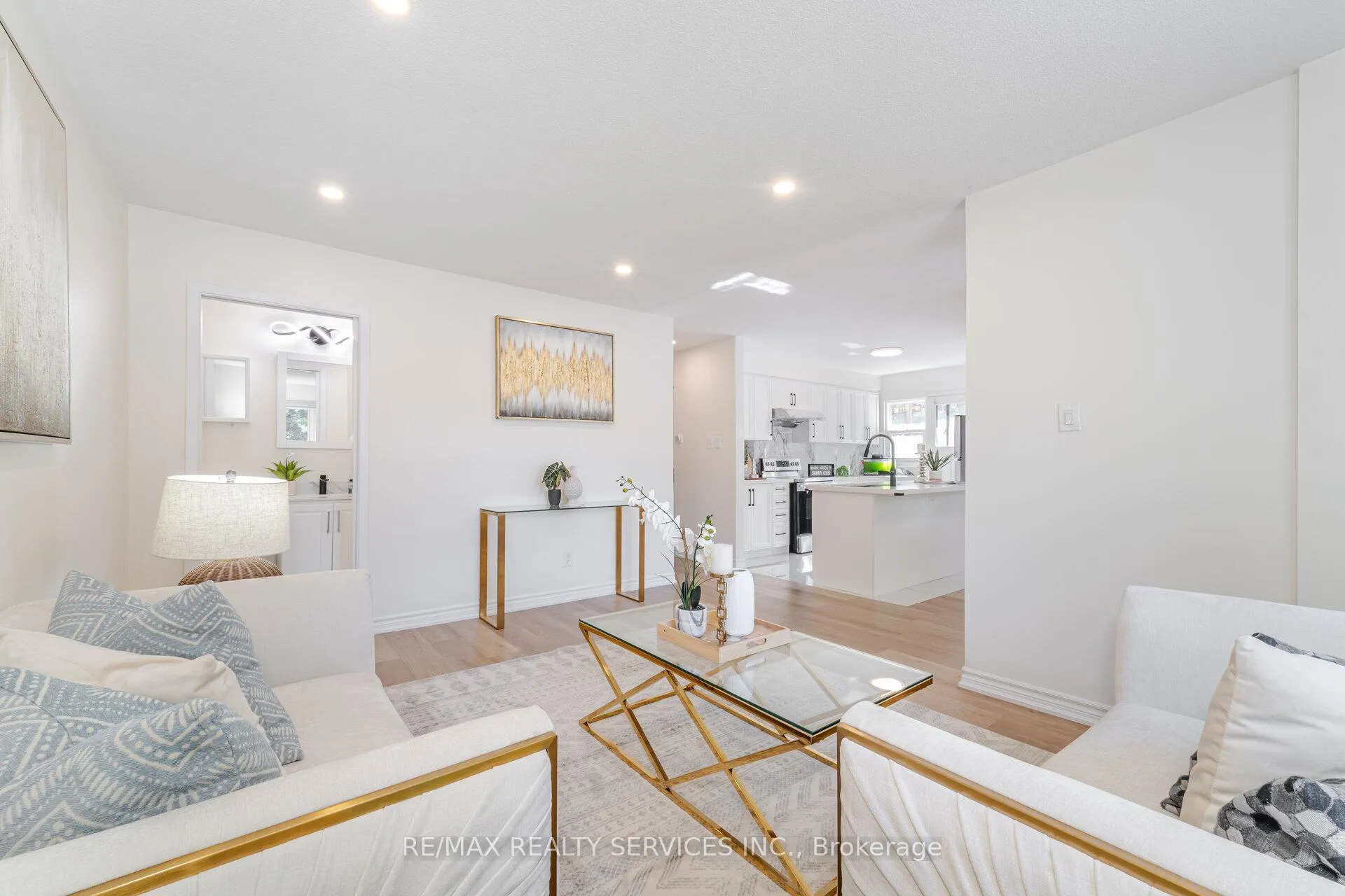 Photo 16 of 139 Rutherford Road N, Brampton, Madoc — HOMEH