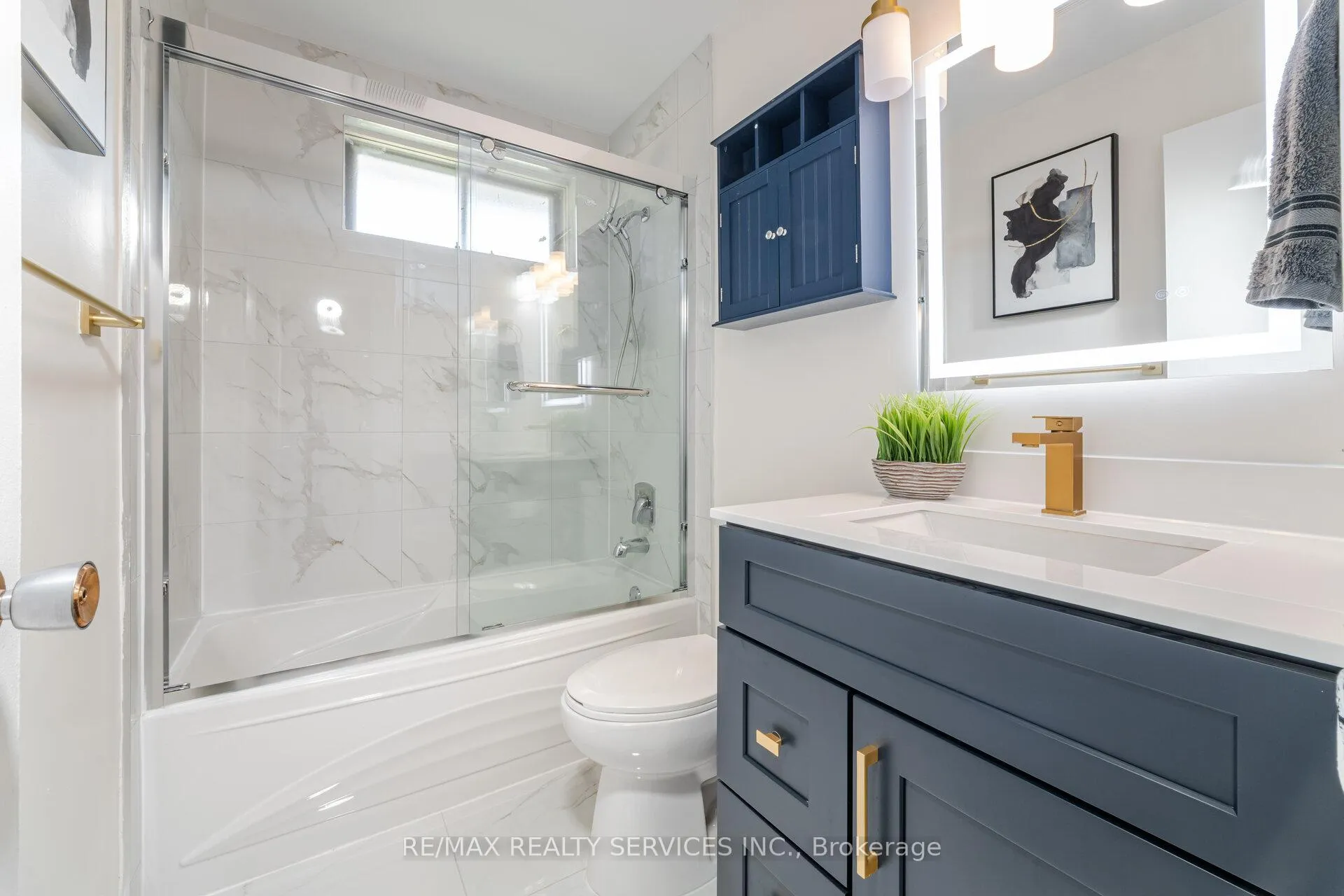 Photo 25 of 139 Rutherford Road N, Brampton, Madoc — HOMEH
