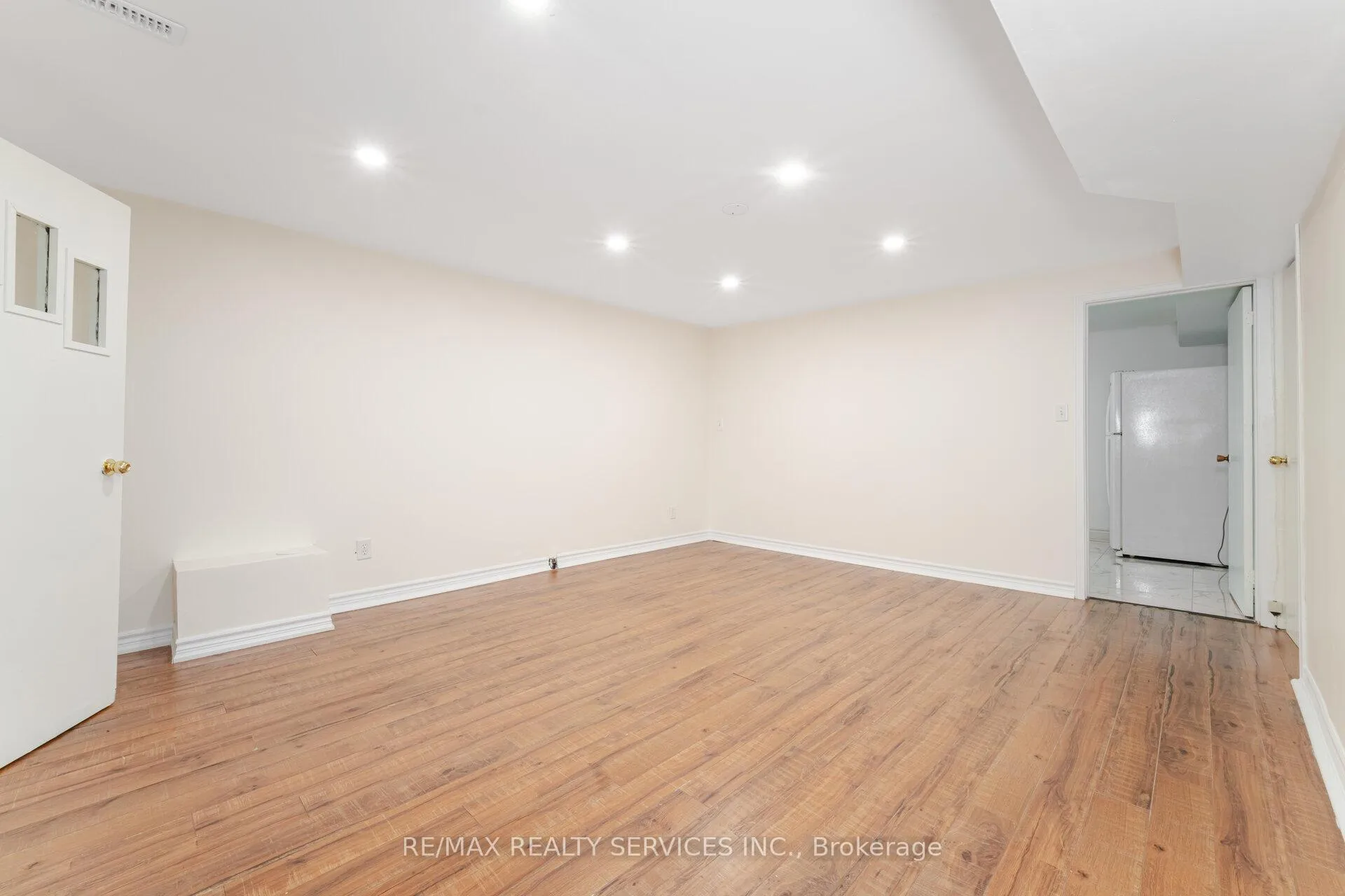Photo 30 of 139 Rutherford Road N, Brampton, Madoc — HOMEH