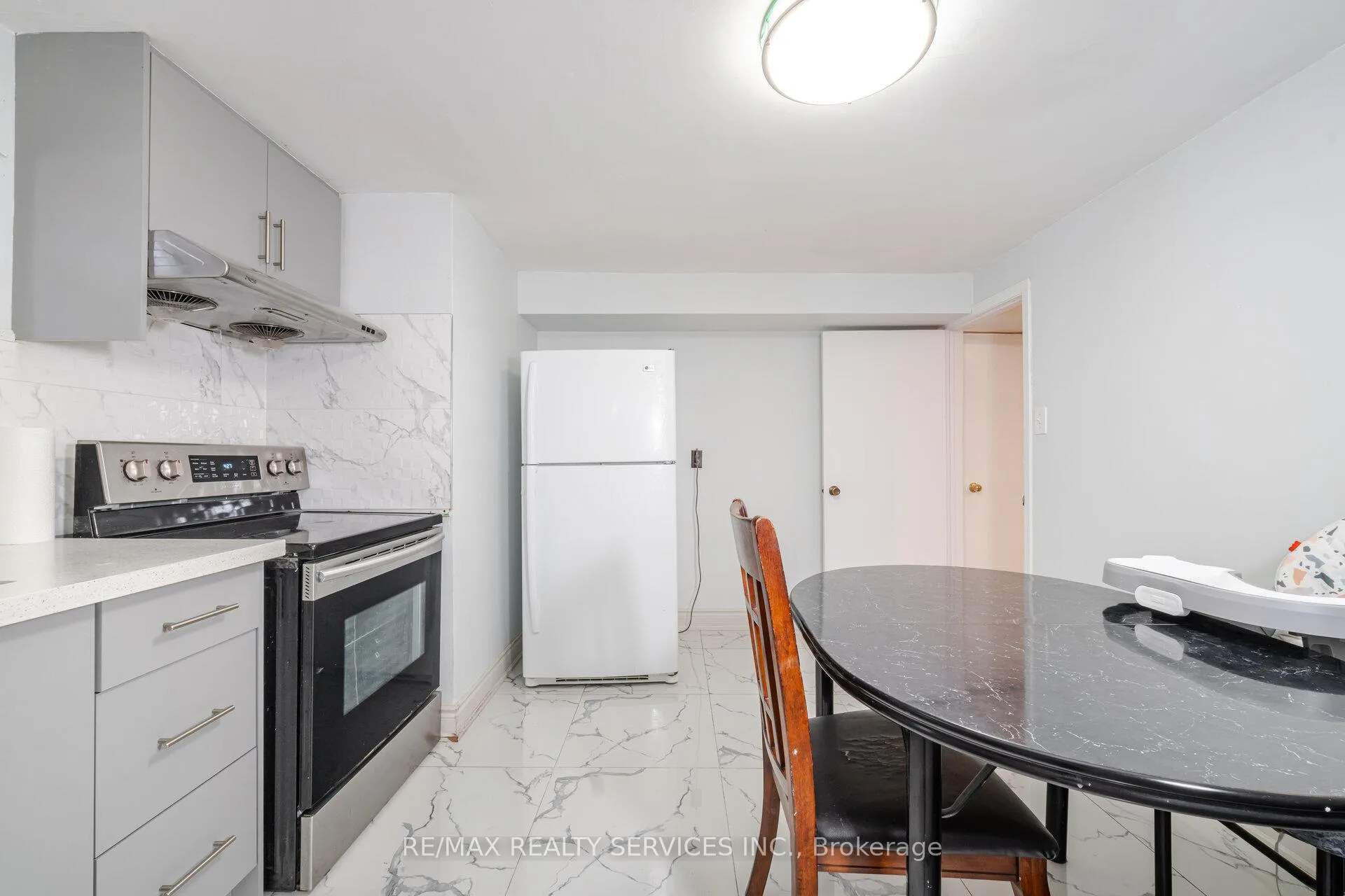 Photo 37 of 139 Rutherford Road N, Brampton, Madoc — HOMEH