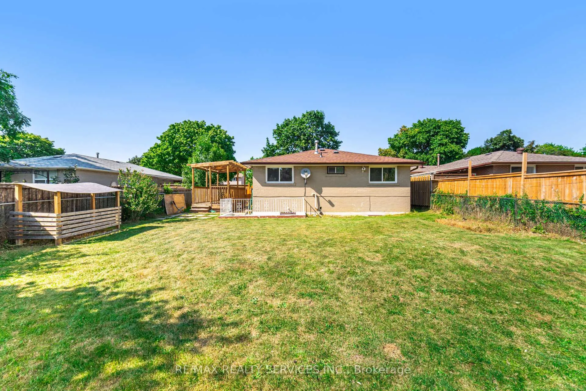 Photo 49 of 139 Rutherford Road N, Brampton, Madoc — HOMEH