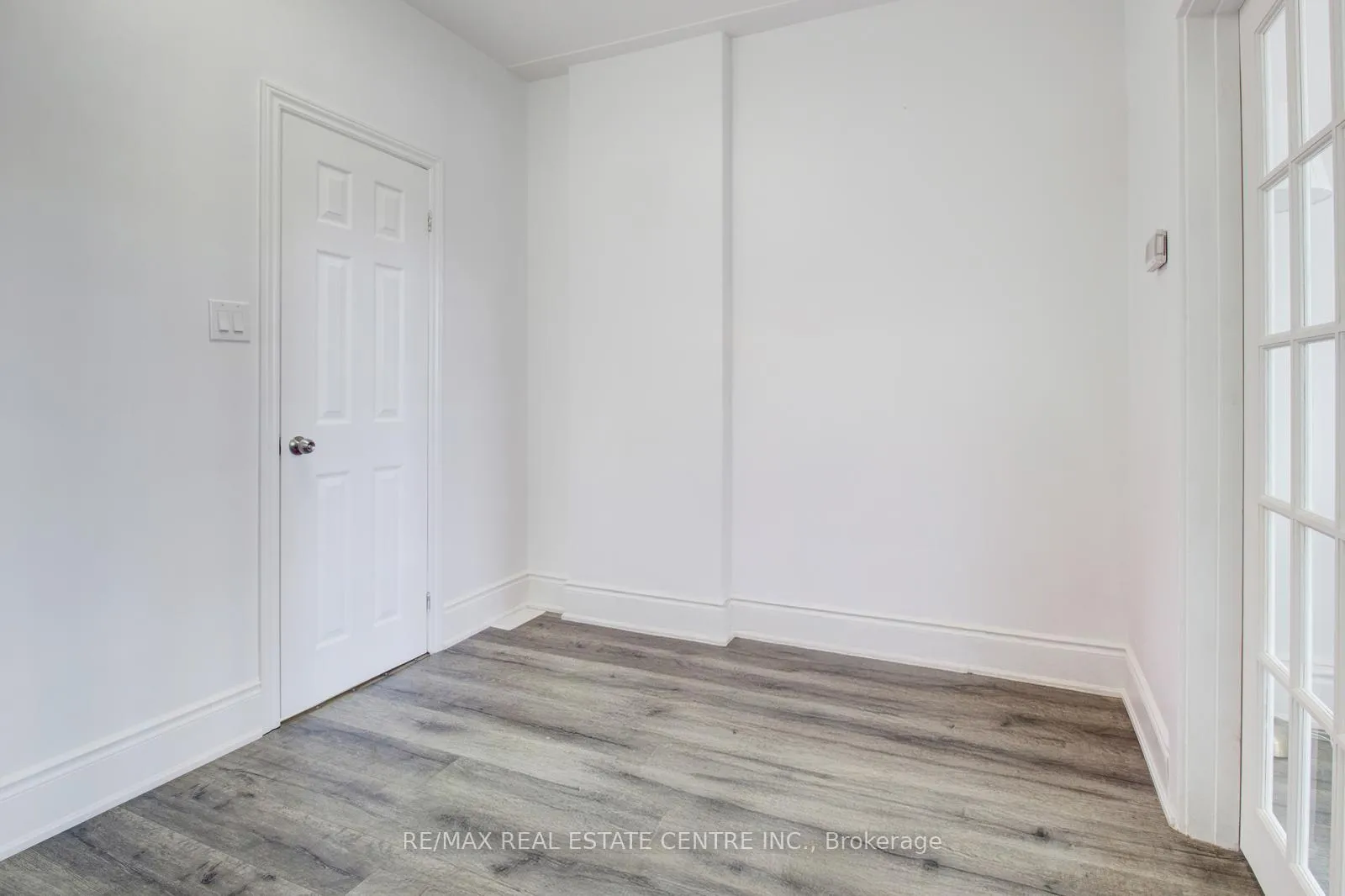 Photo 11 of 49 Wentworth #Main Street, Hamilton, Gibson — HOMEH