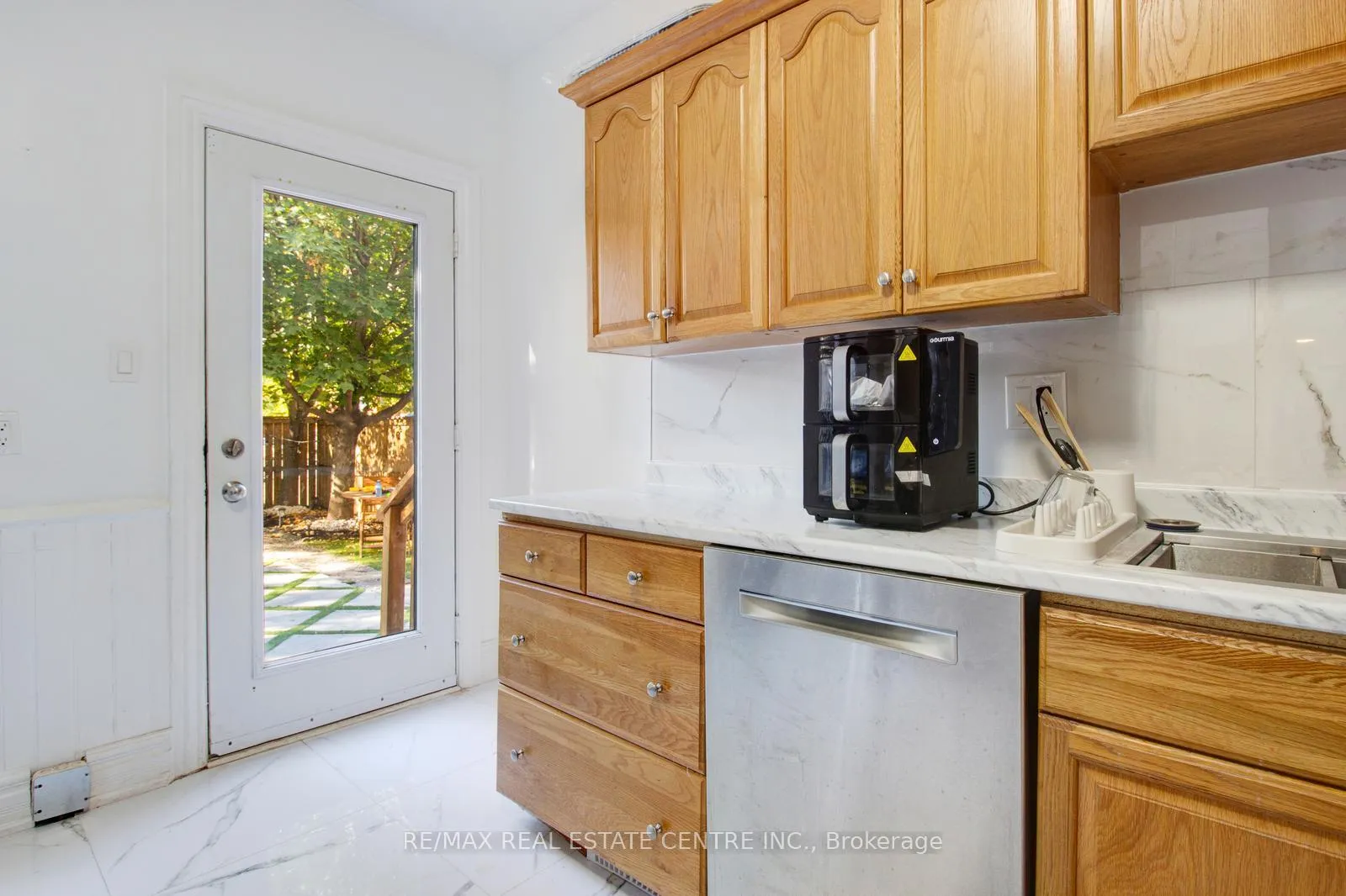 Photo 17 of 49 Wentworth #Main Street, Hamilton, Gibson — HOMEH