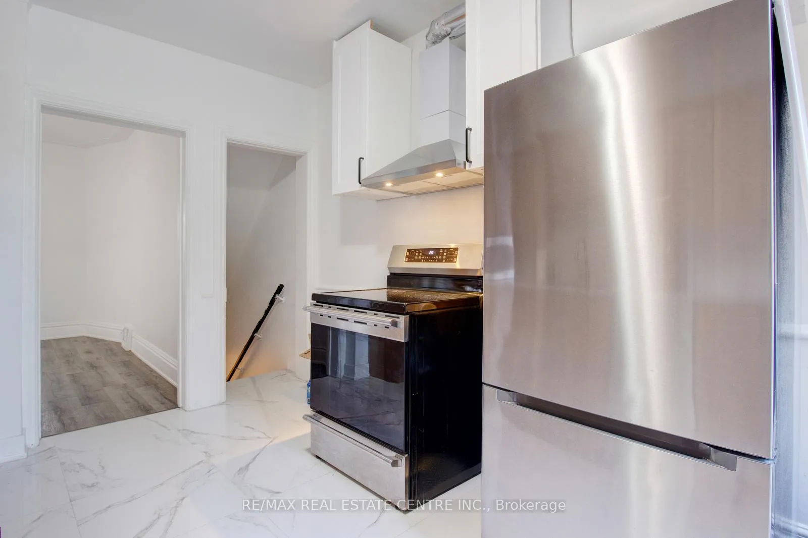 Photo 18 of 49 Wentworth #Main Street, Hamilton, Gibson — HOMEH