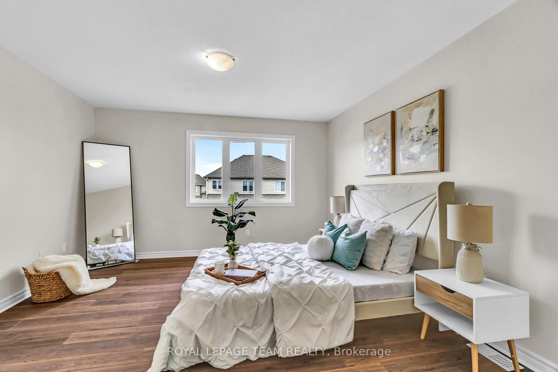 Photo 16 of 275 Broxburn Crescent, Ottawa, Barrhaven - Heritage Park — HOMEH