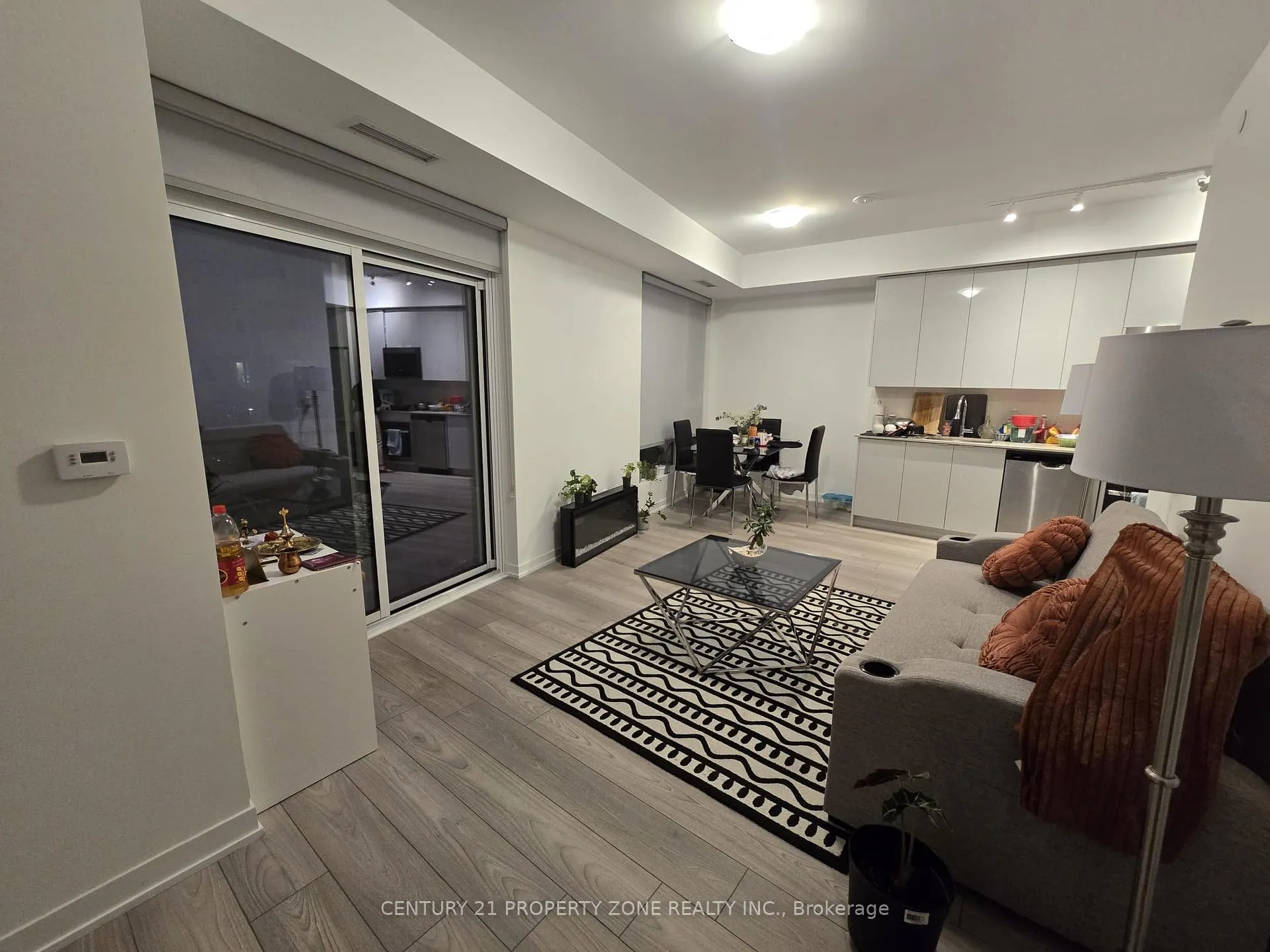 Photo 5 of Unit 2130, 498 Caldari Road, Vaughan, Concord — HOMEH