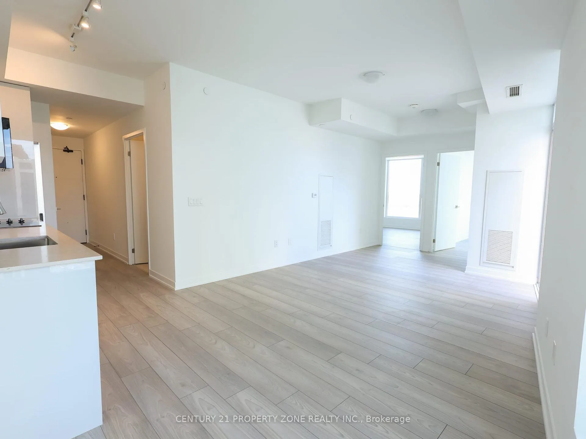 Photo 6 of Unit 2130, 498 Caldari Road, Vaughan, Concord — HOMEH
