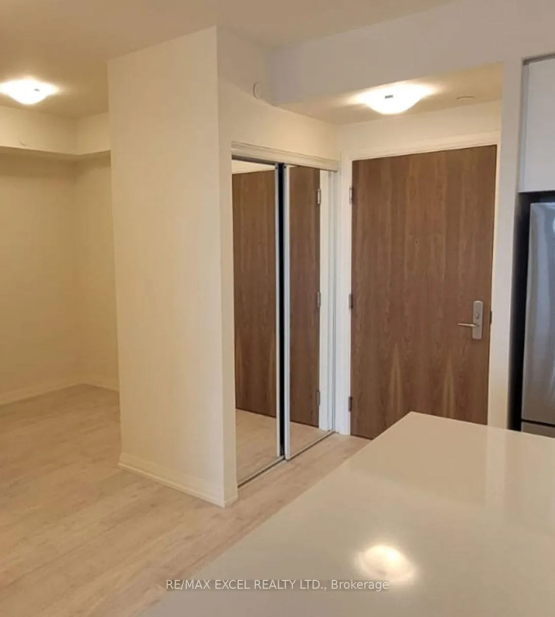 Photo 5 of Unit 511, 27 korda Gate, Vaughan, Vellore Village — HOMEH