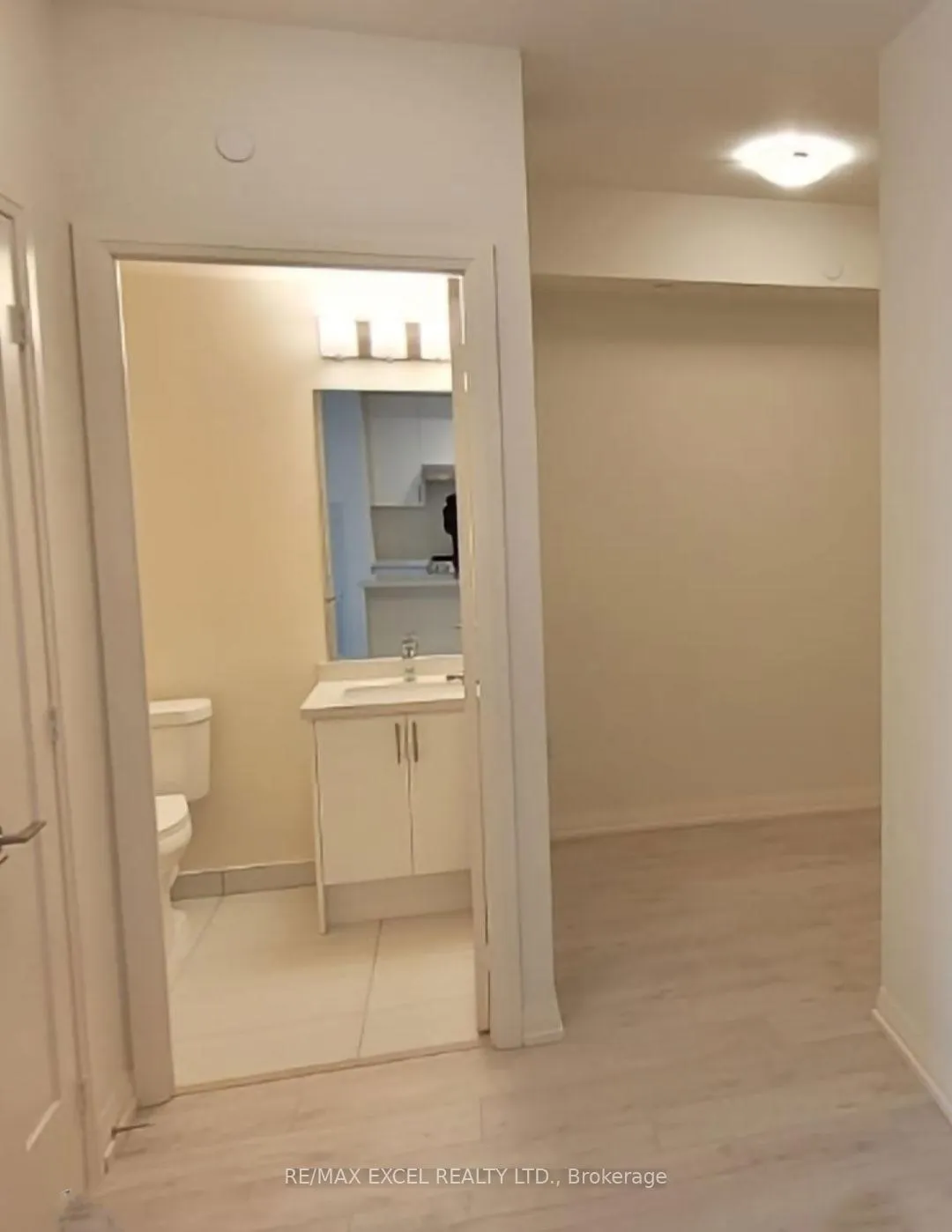 Photo 7 of Unit 511, 27 korda Gate, Vaughan, Vellore Village — HOMEH