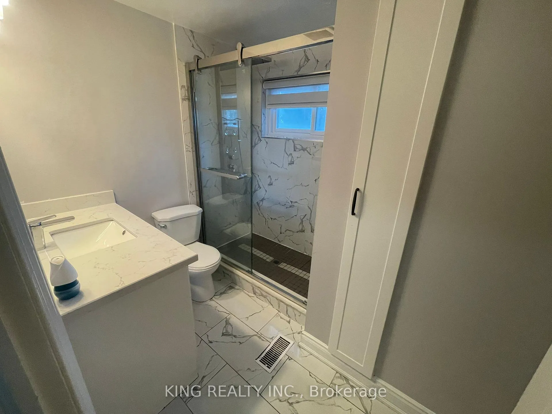 Photo 12 of 87 Aloma Crescent, Brampton, Avondale — HOMEH