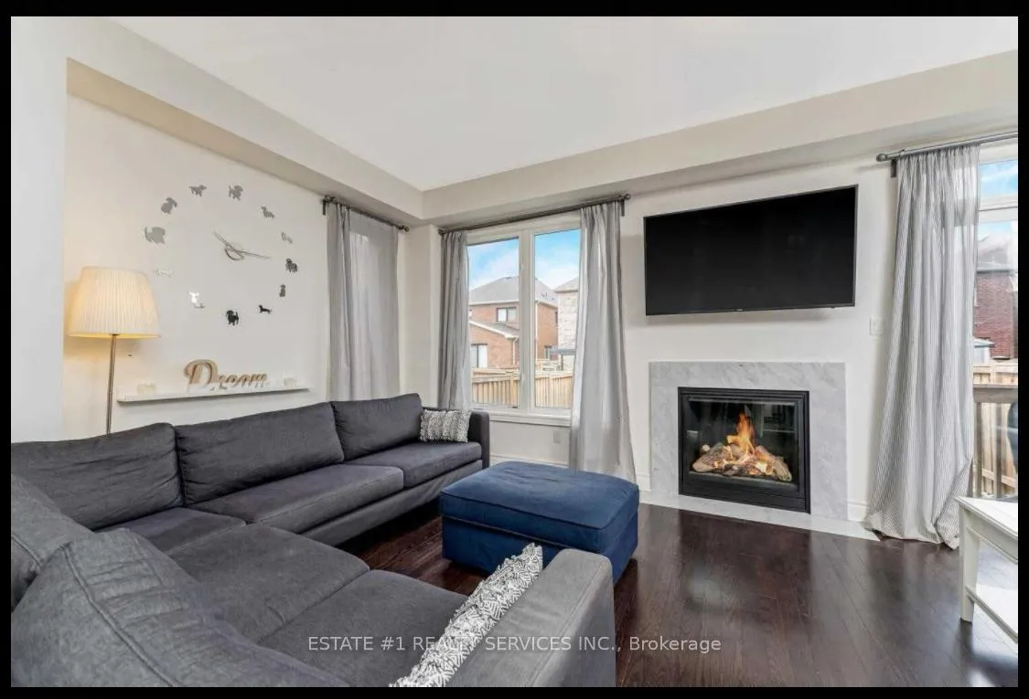 Photo 20 of 59 Dunley Crescent, Brampton, Credit Valley — HOMEH