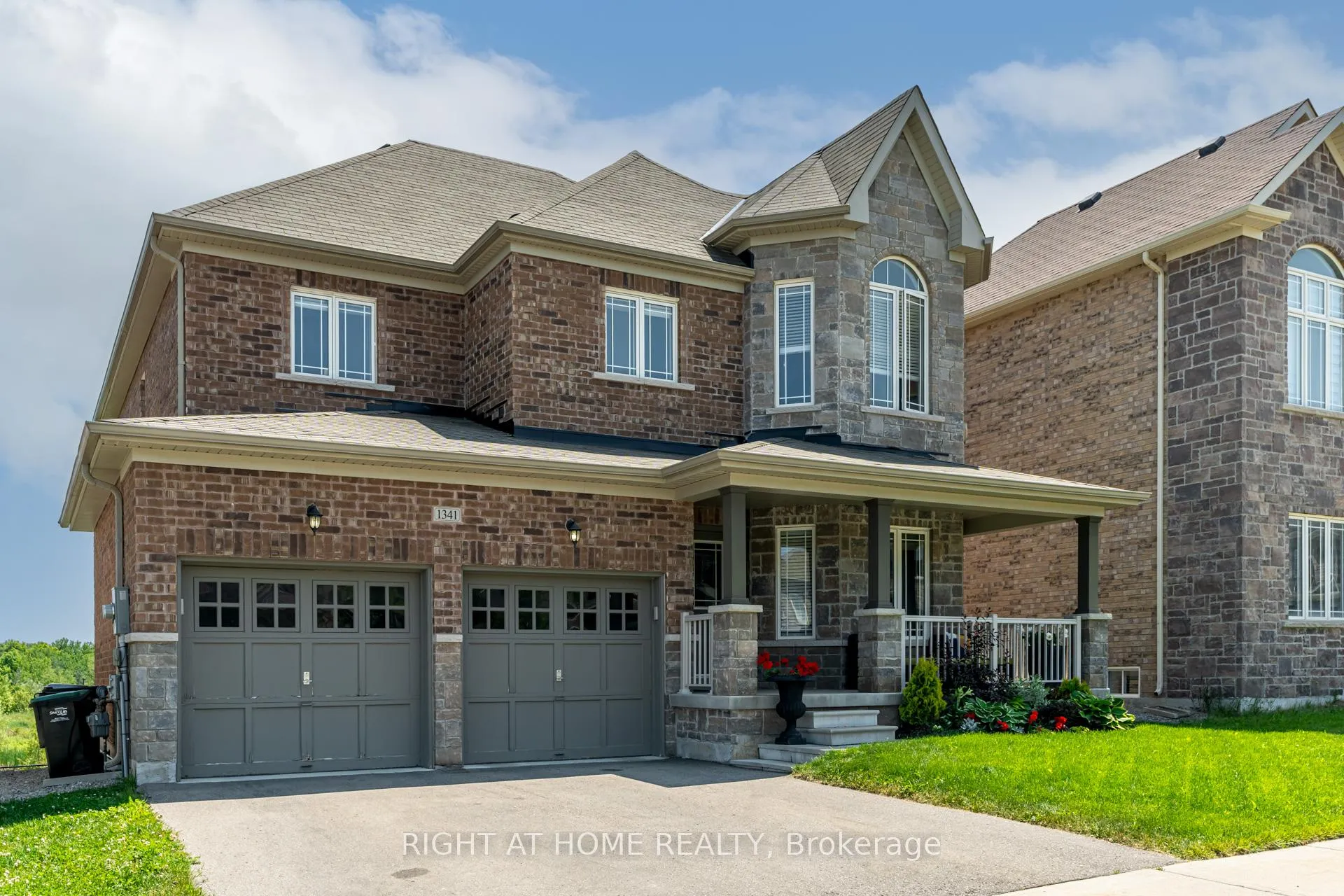 Front of 1341 Bardeau Street S