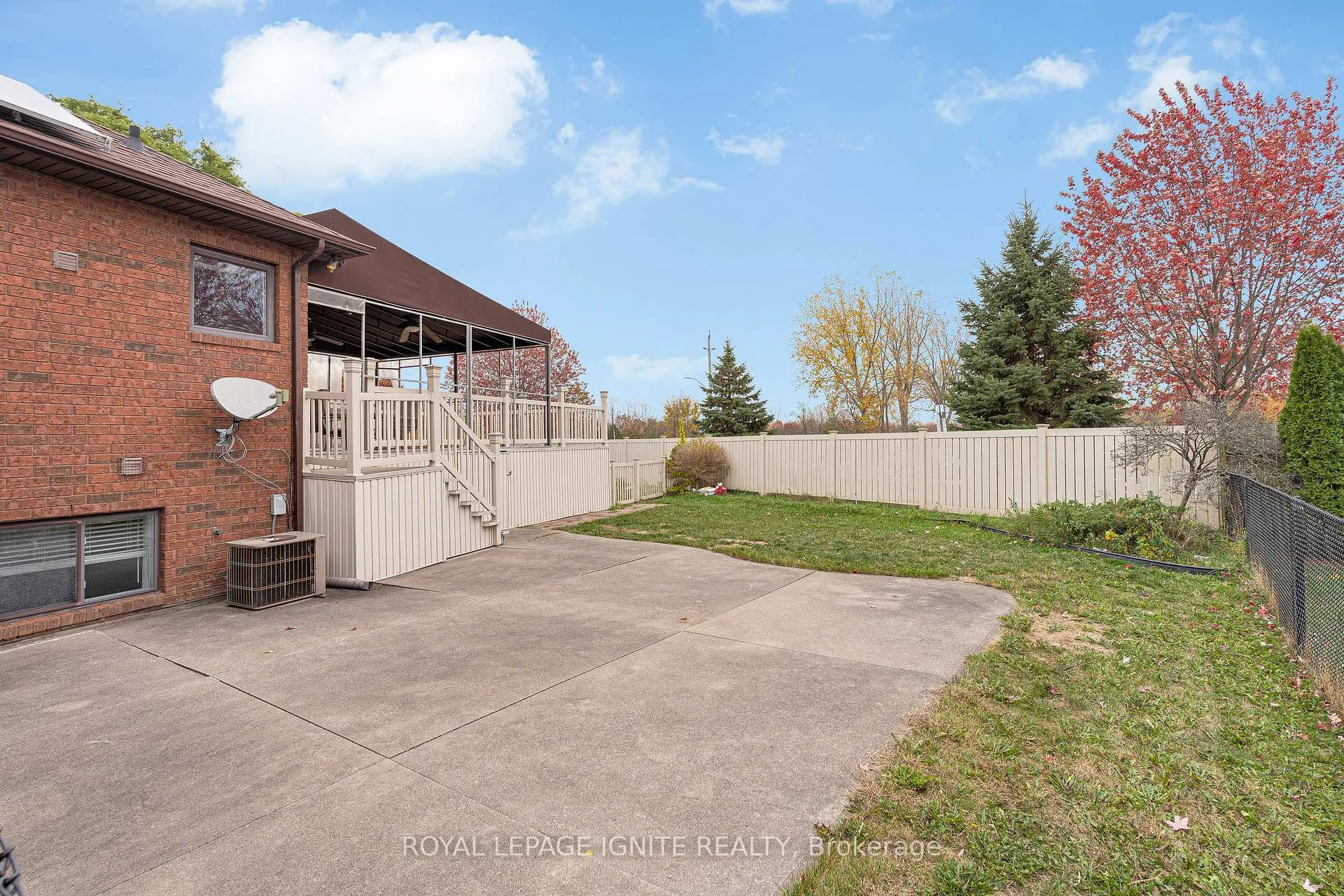 Photo 6 of 9617 Manitou Crescent, Windsor — HOMEH