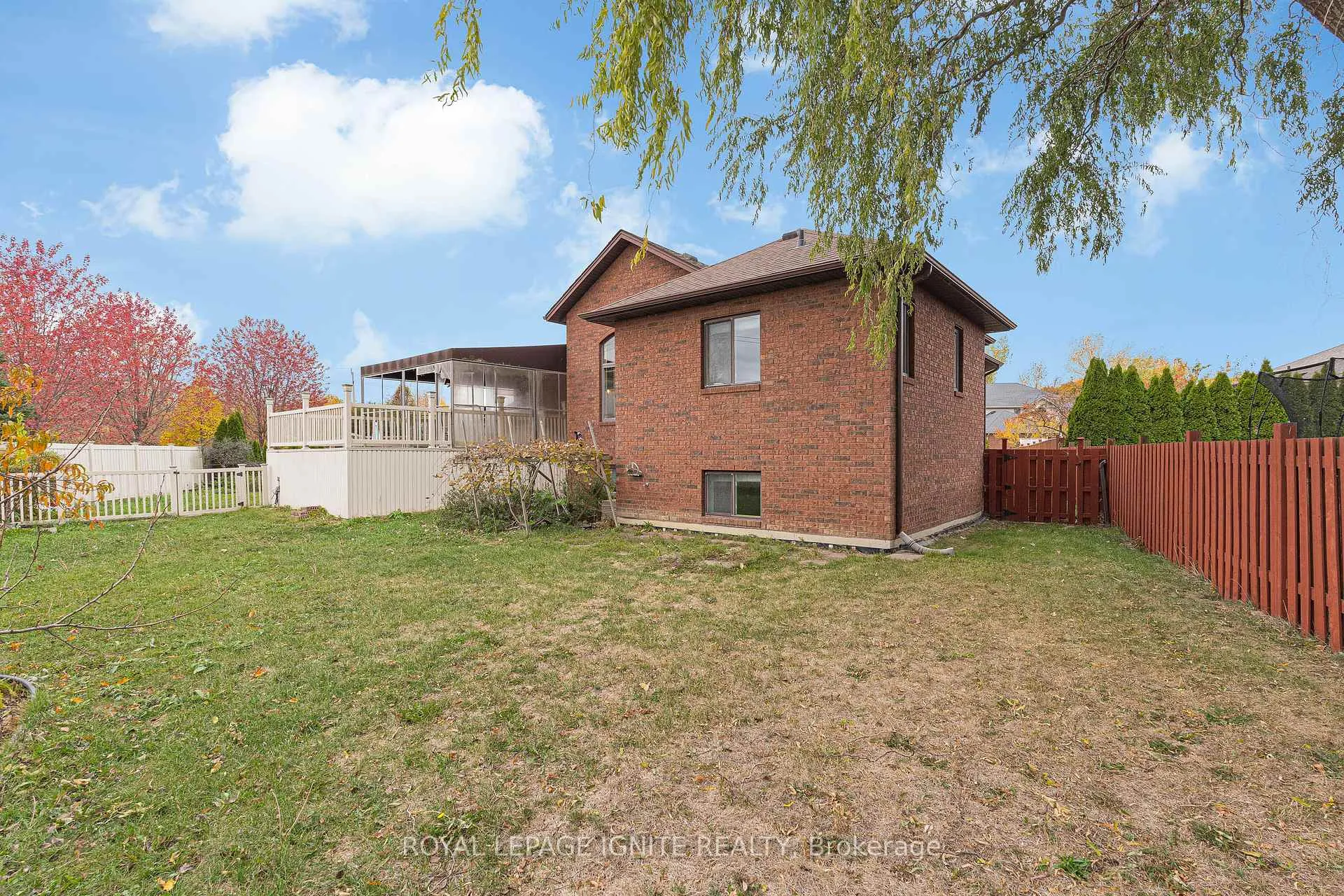 Photo 10 of 9617 Manitou Crescent, Windsor — HOMEH