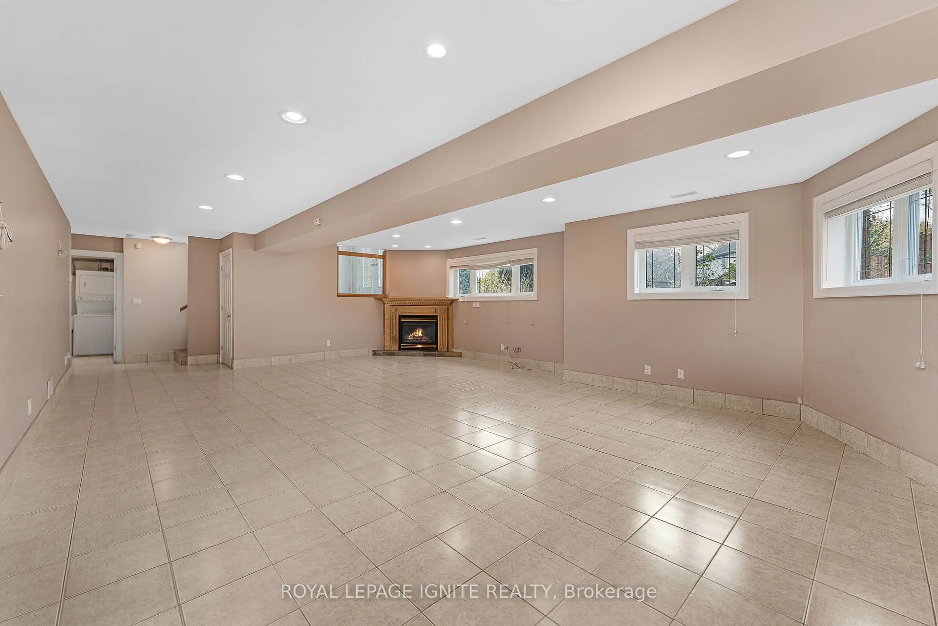 Photo 36 of 9617 Manitou Crescent, Windsor — HOMEH