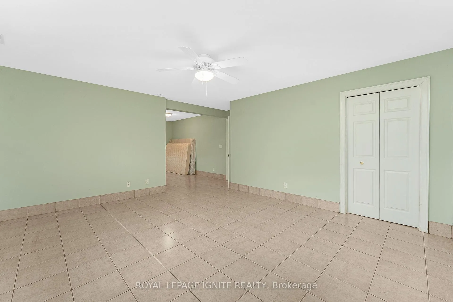 Photo 40 of 9617 Manitou Crescent, Windsor — HOMEH