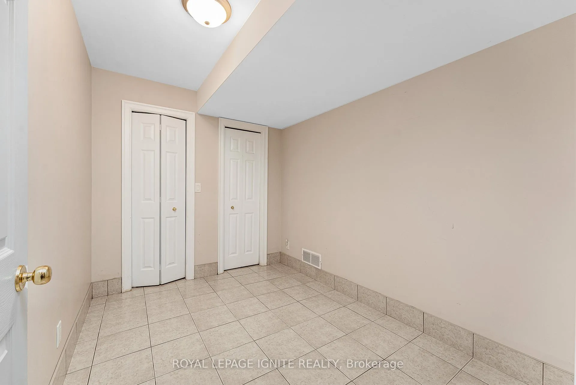 Photo 42 of 9617 Manitou Crescent, Windsor — HOMEH