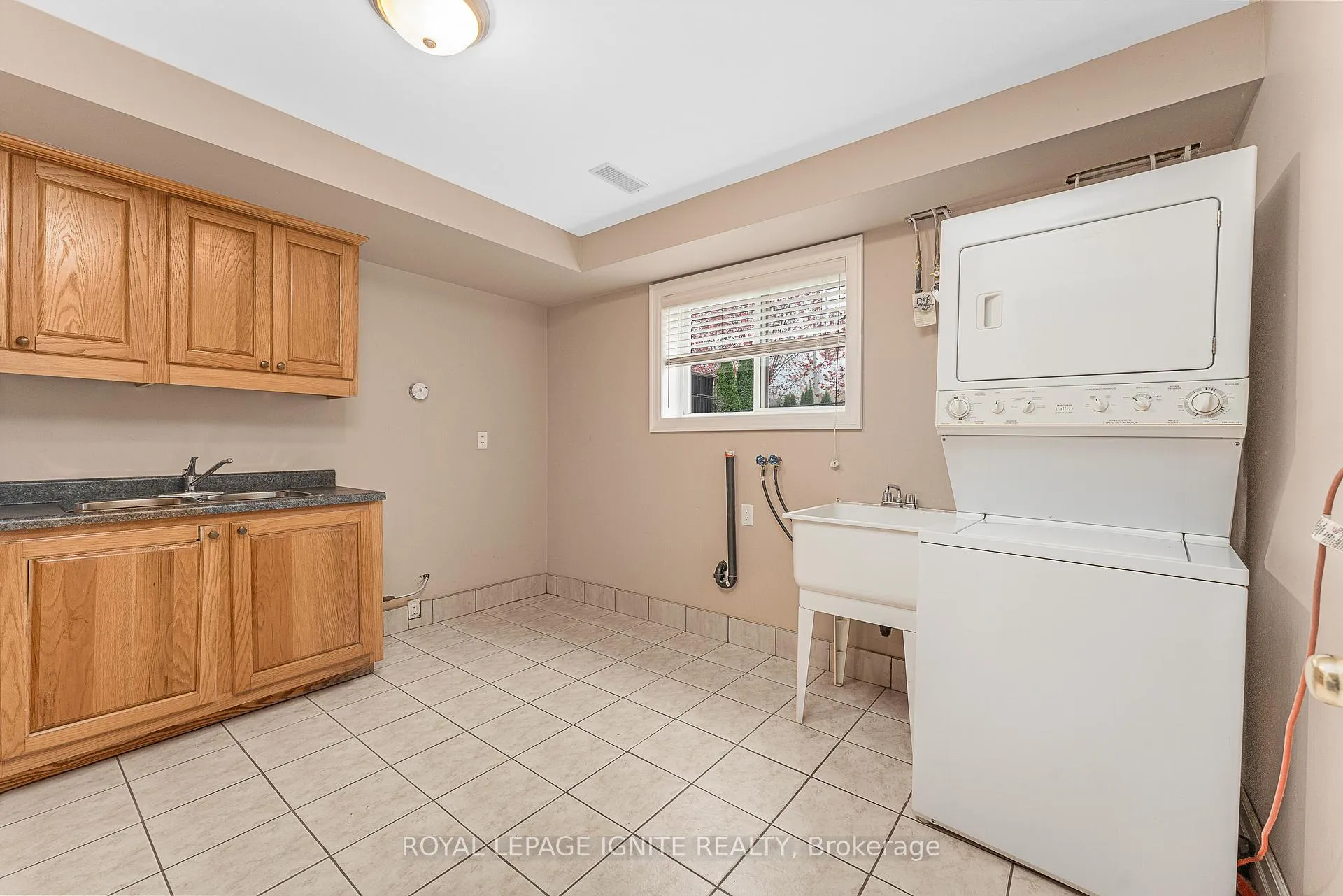 Photo 44 of 9617 Manitou Crescent, Windsor — HOMEH