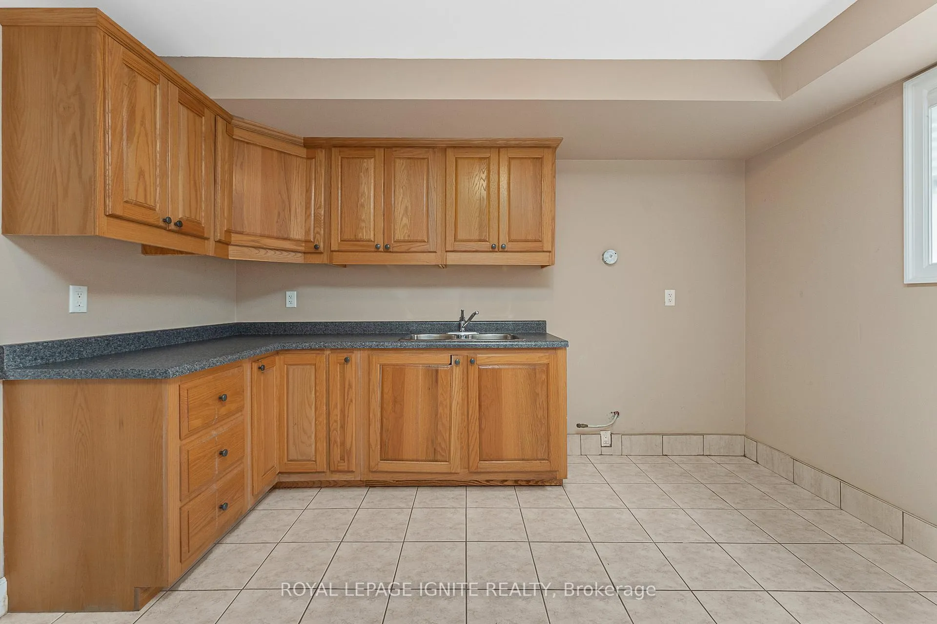 Photo 47 of 9617 Manitou Crescent, Windsor — HOMEH