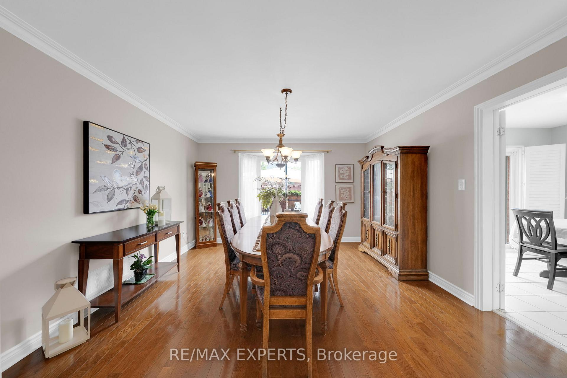 Photo 9 of 60 Taylorwood Avenue, Caledon, Bolton North — HOMEH
