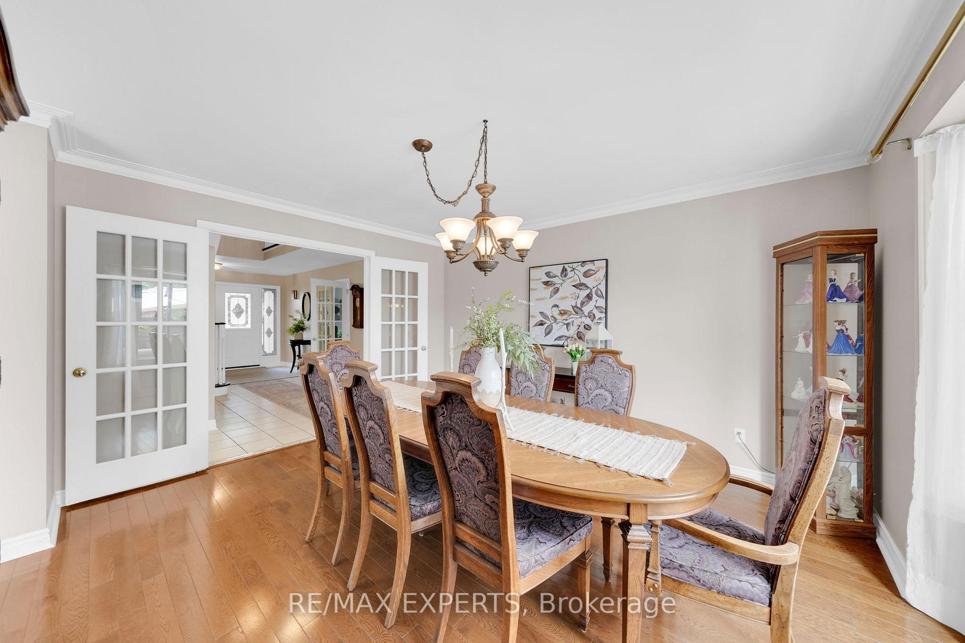 Photo 10 of 60 Taylorwood Avenue, Caledon, Bolton North — HOMEH