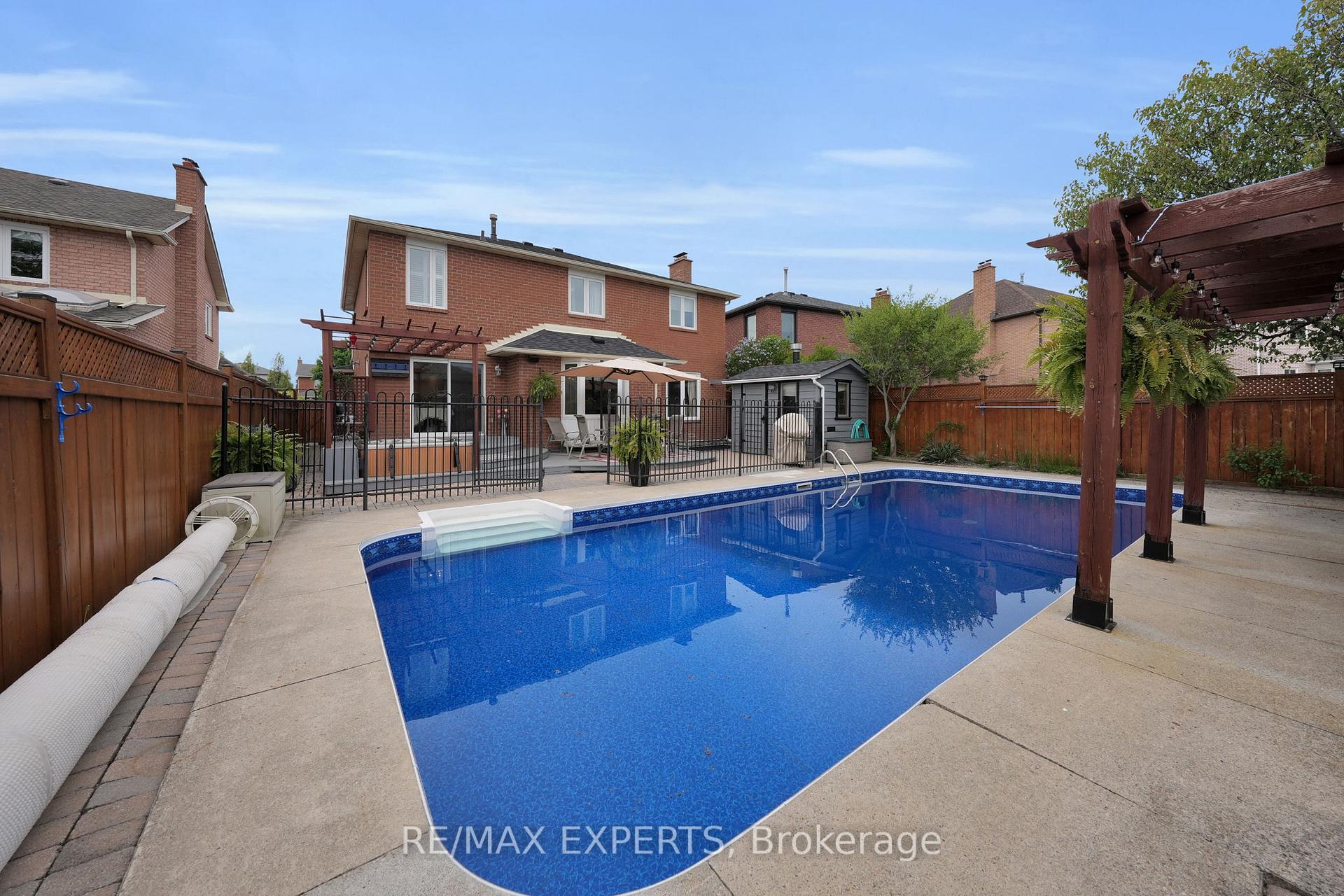 Photo 39 of 60 Taylorwood Avenue, Caledon, Bolton North — HOMEH
