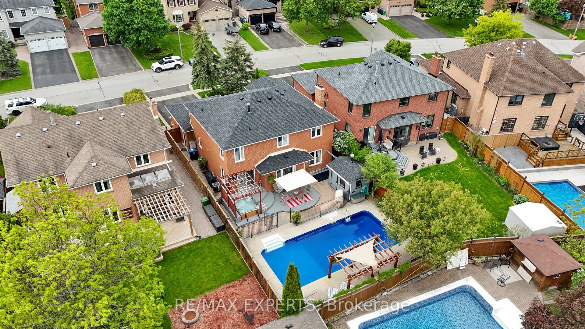 Photo 42 of 60 Taylorwood Avenue, Caledon, Bolton North — HOMEH