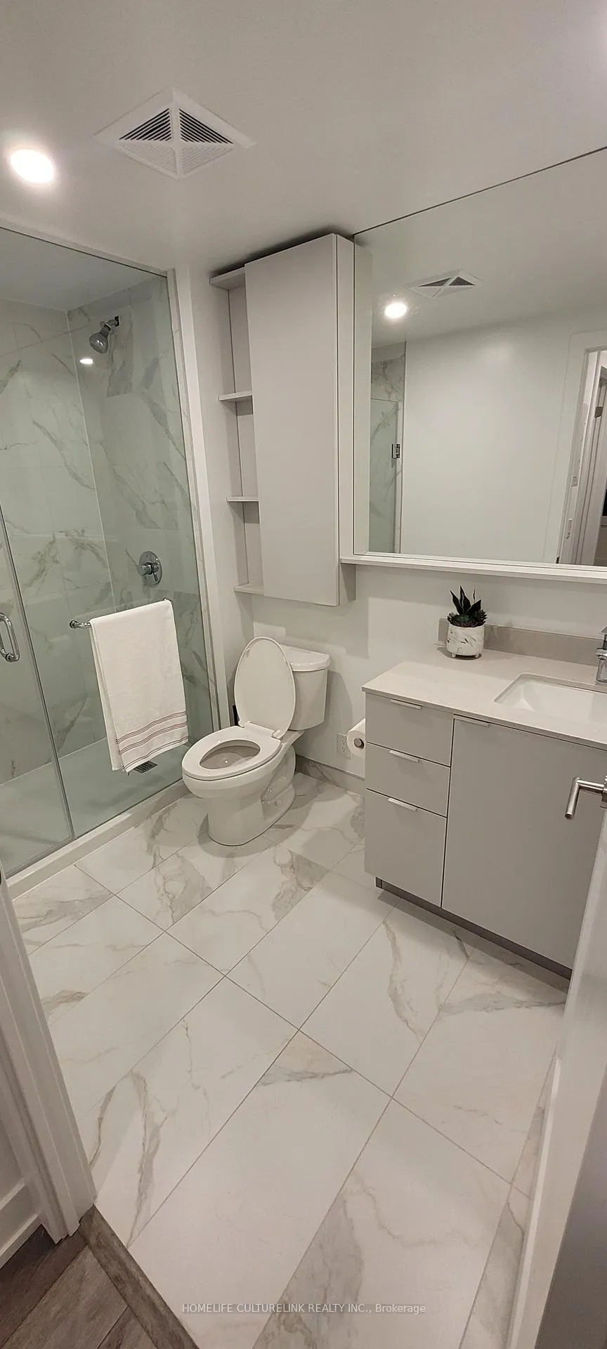 Photo 14 of Unit 520, 8 Cedarland Drive, Markham, Unionville — HOMEH