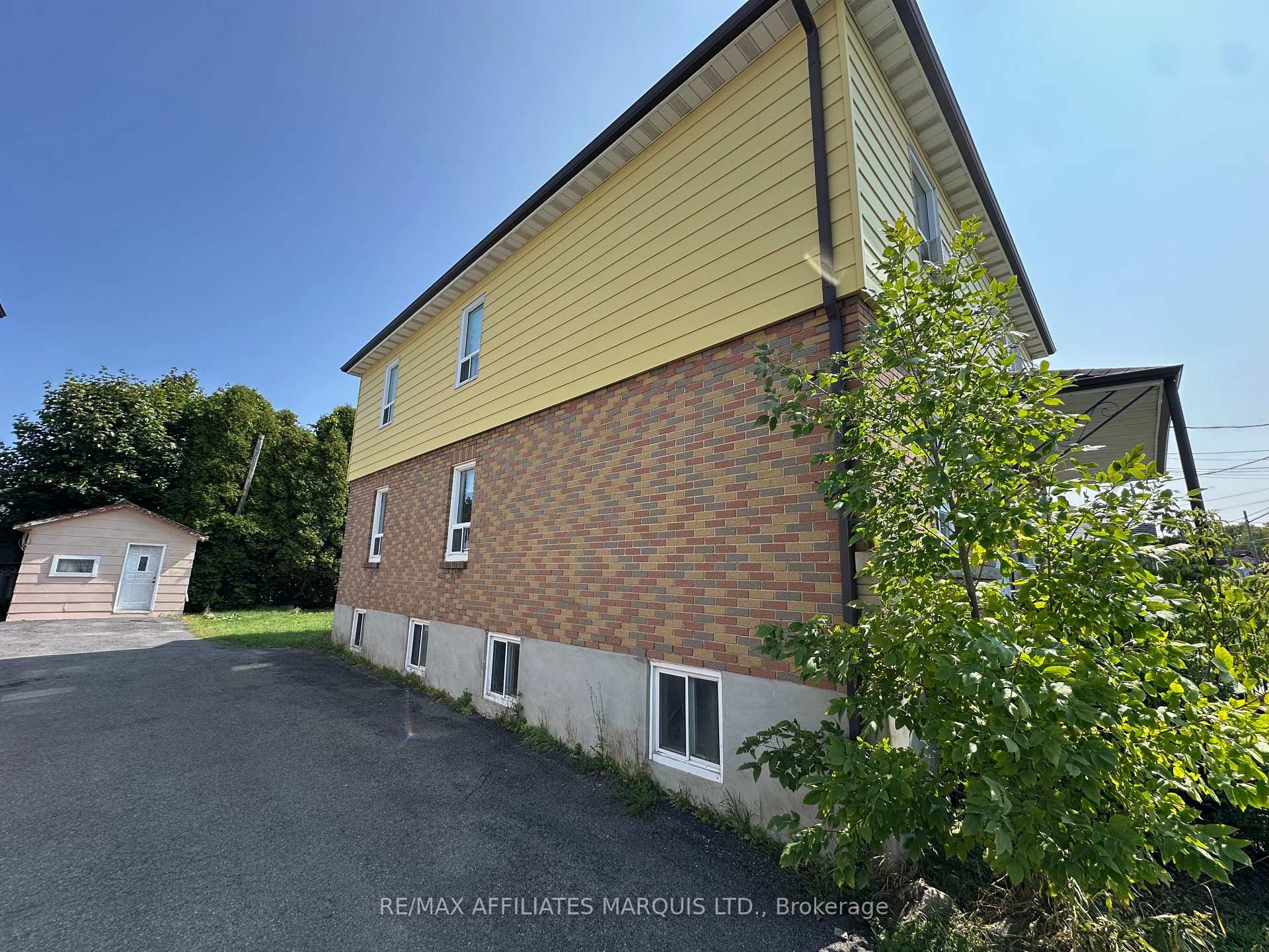 Photo 2 of 516-518 Alice Street, Cornwall — HOMEH