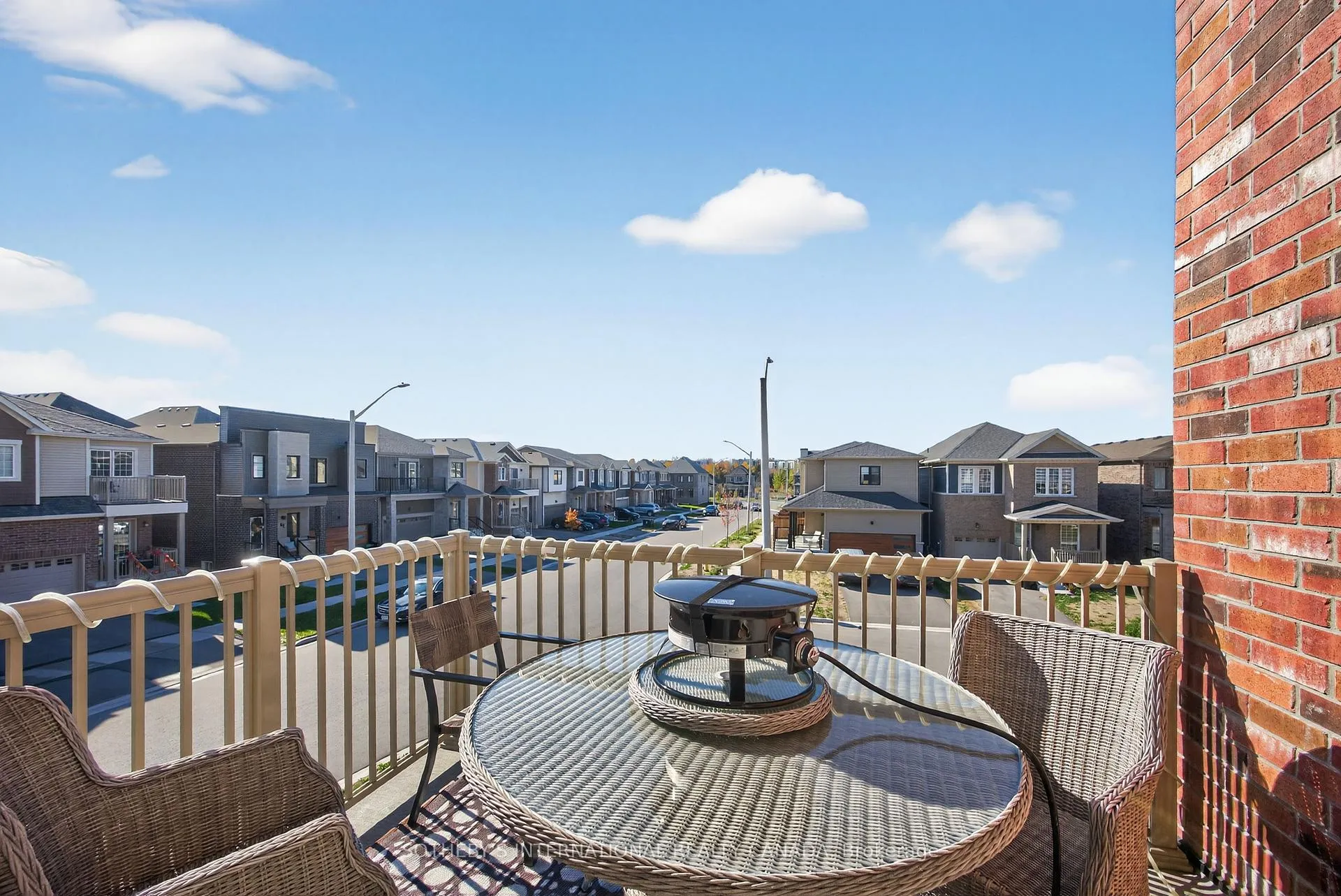 Photo 9 of 65 Harvest Crescent, Barrie, Rural Barrie Southeast — HOMEH