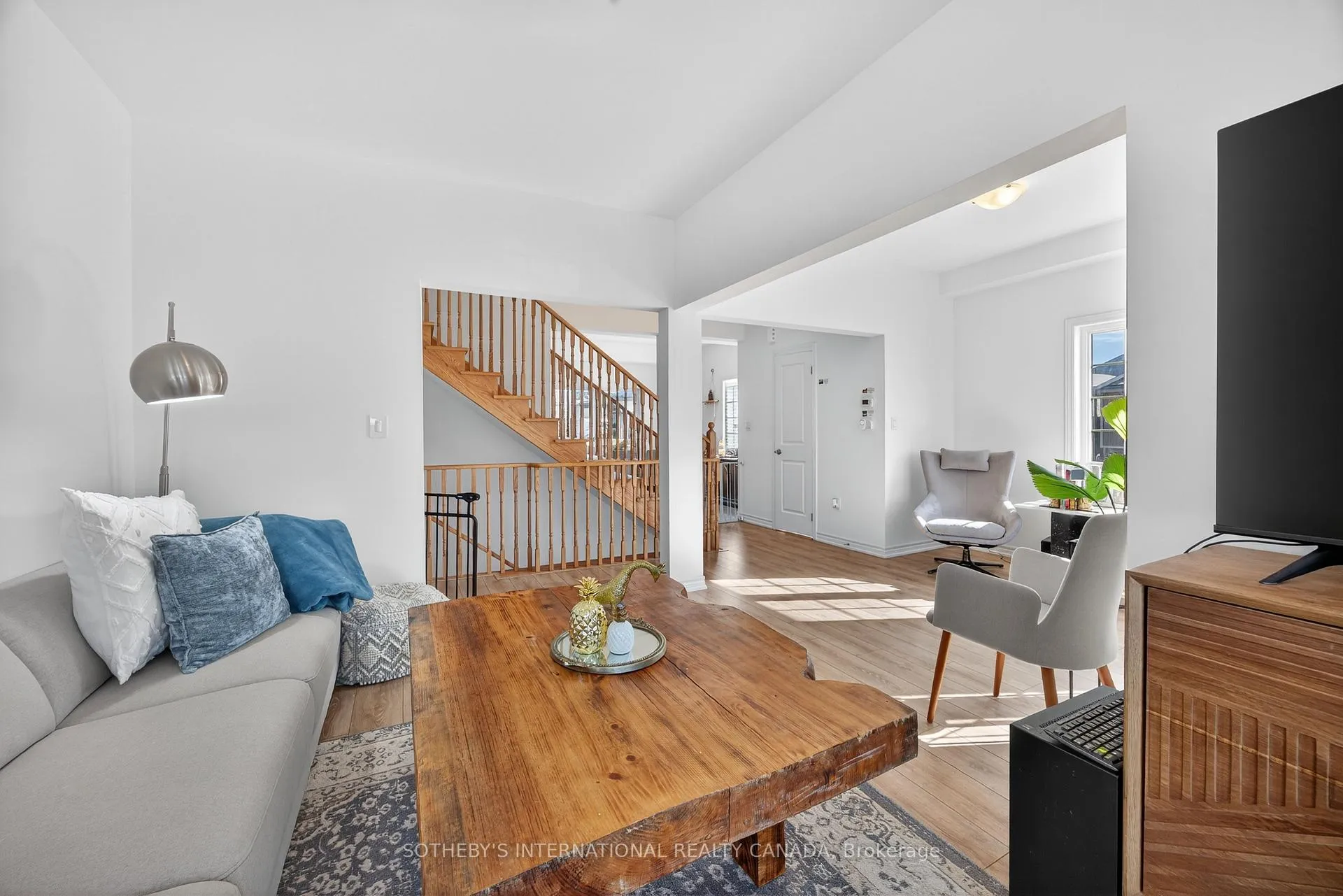 Photo 13 of 65 Harvest Crescent, Barrie, Rural Barrie Southeast — HOMEH