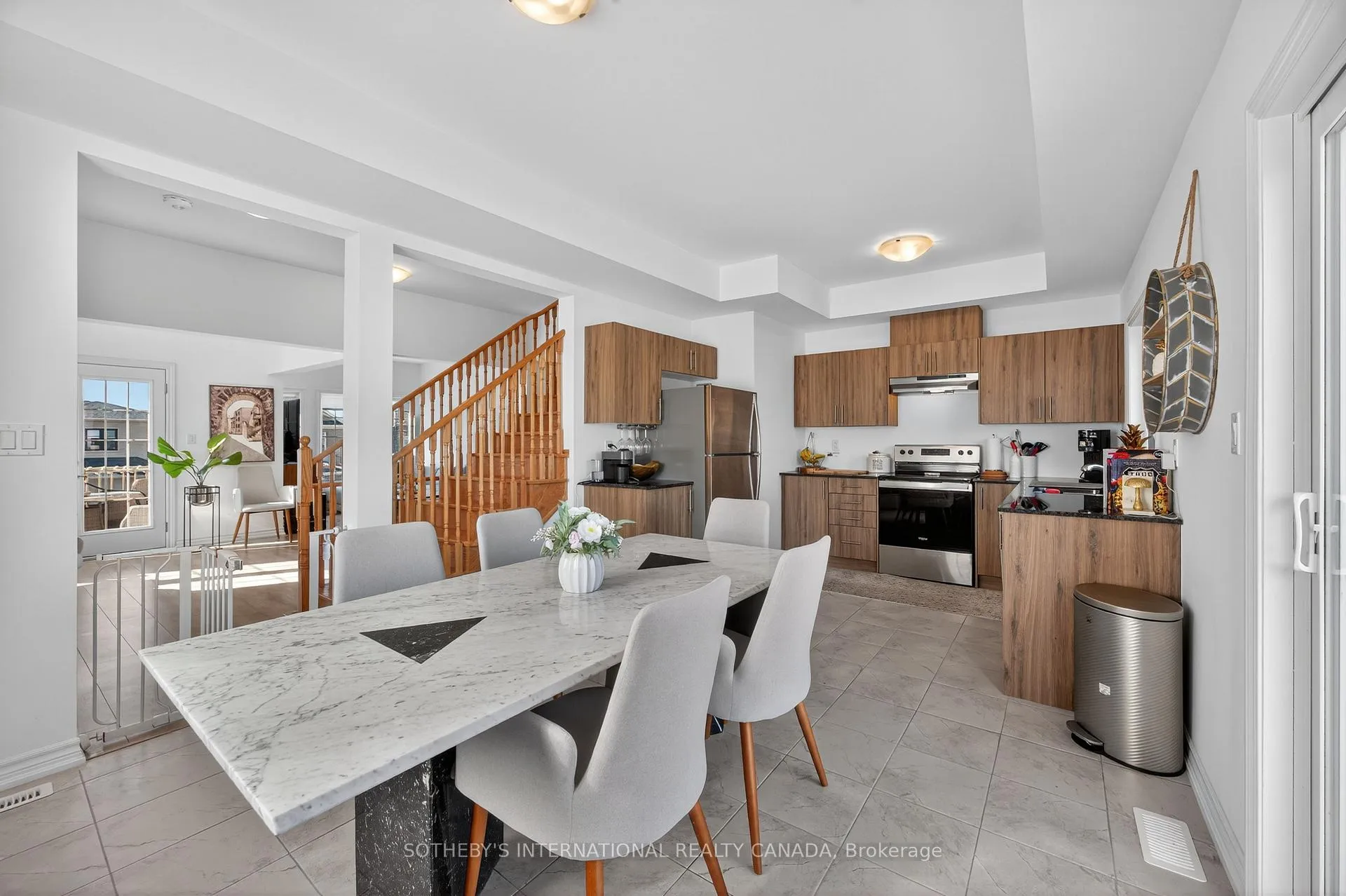 Photo 18 of 65 Harvest Crescent, Barrie, Rural Barrie Southeast — HOMEH