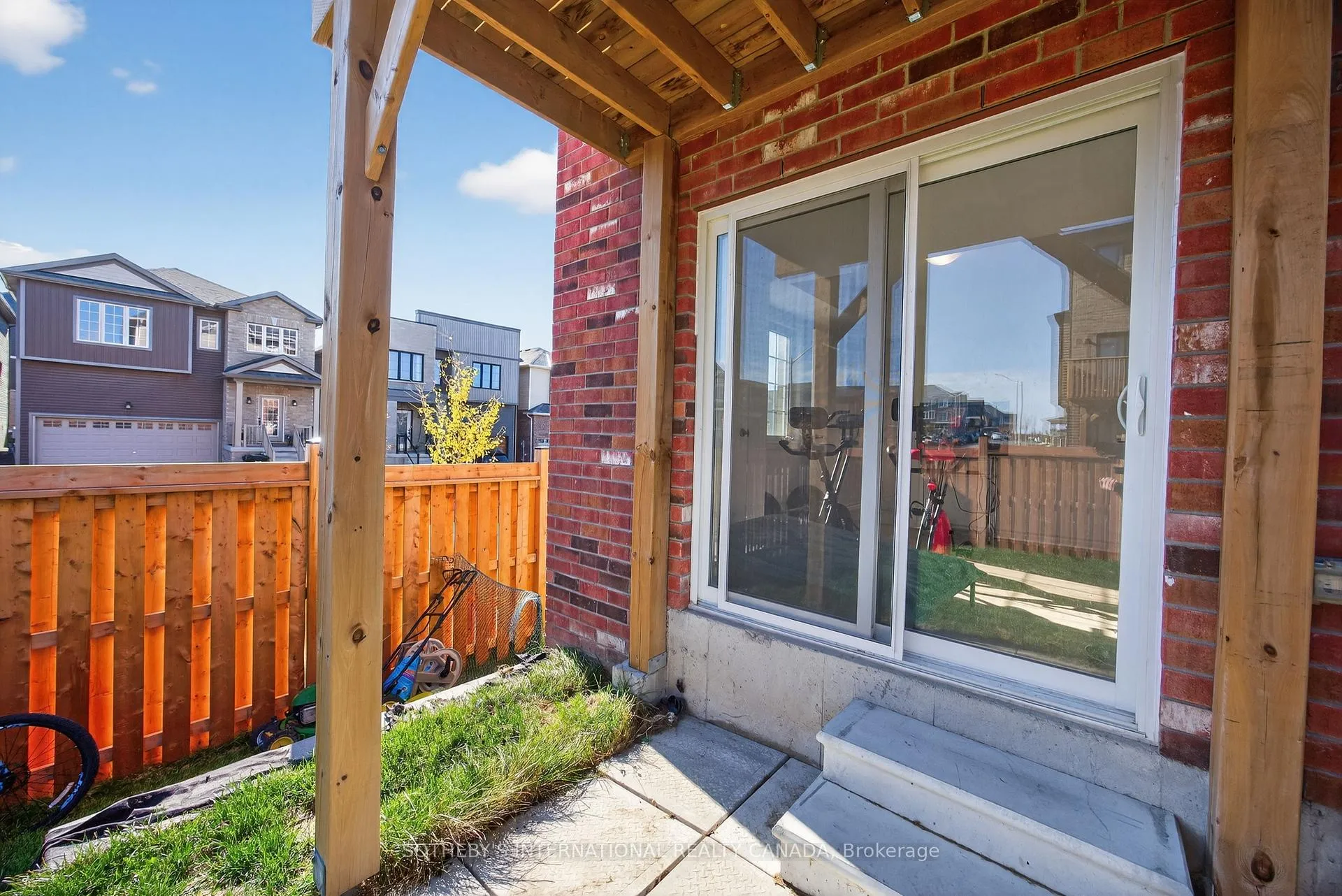 Photo 33 of 65 Harvest Crescent, Barrie, Rural Barrie Southeast — HOMEH