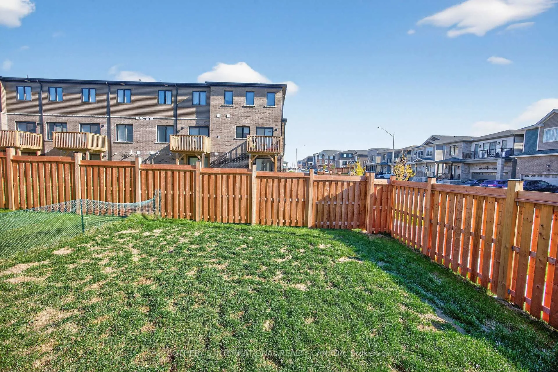 Photo 34 of 65 Harvest Crescent, Barrie, Rural Barrie Southeast — HOMEH