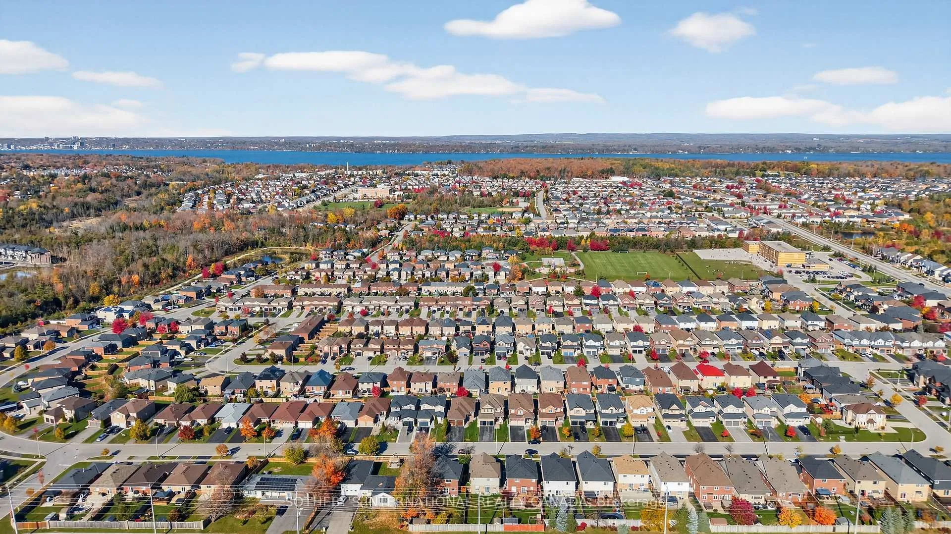 Photo 38 of 65 Harvest Crescent, Barrie, Rural Barrie Southeast — HOMEH