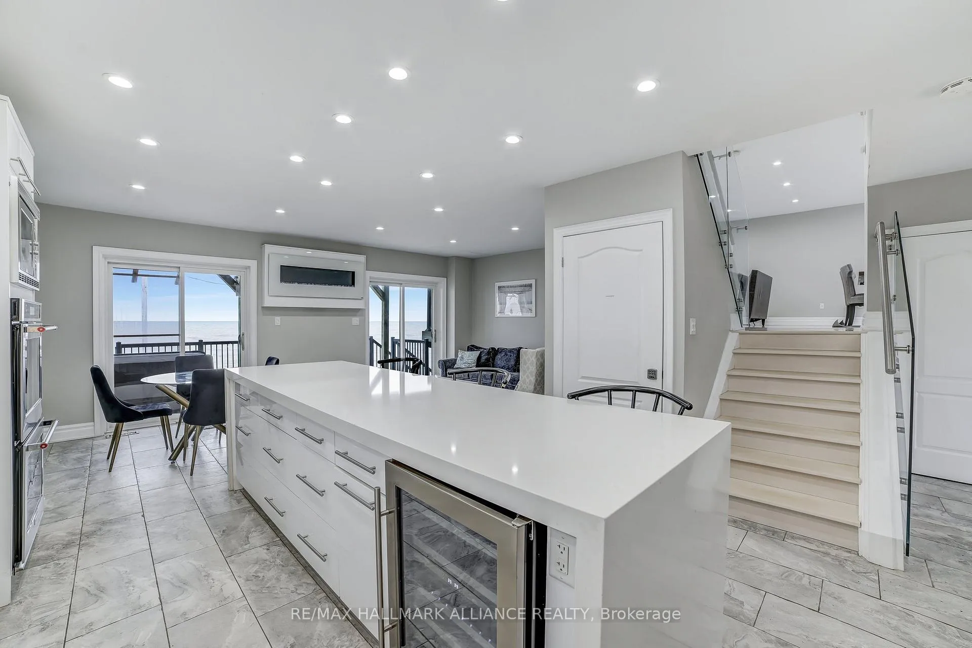 Photo 7 of 53 Windemere Road, Hamilton, Stoney Creek — HOMEH