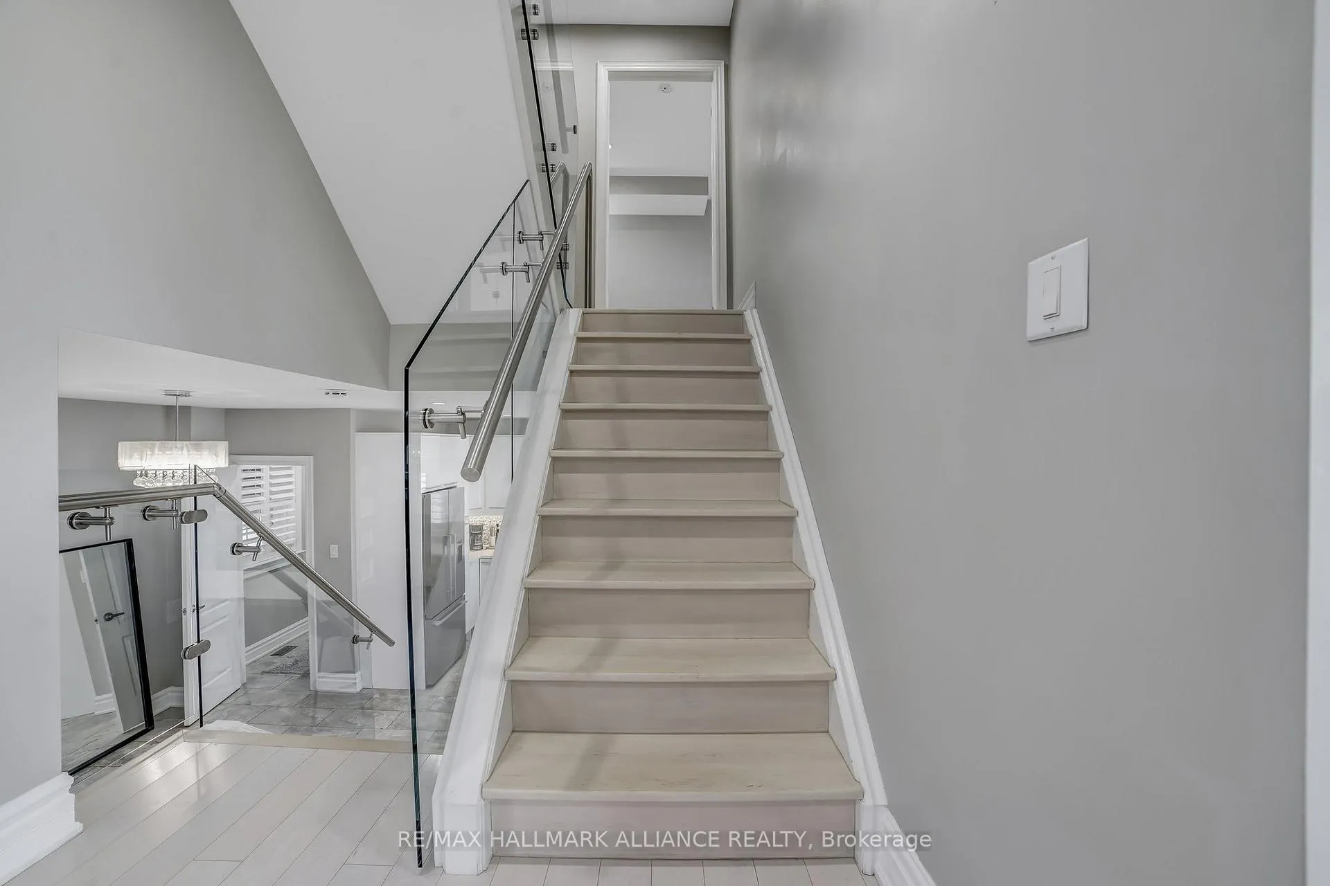 Photo 20 of 53 Windemere Road, Hamilton, Stoney Creek — HOMEH