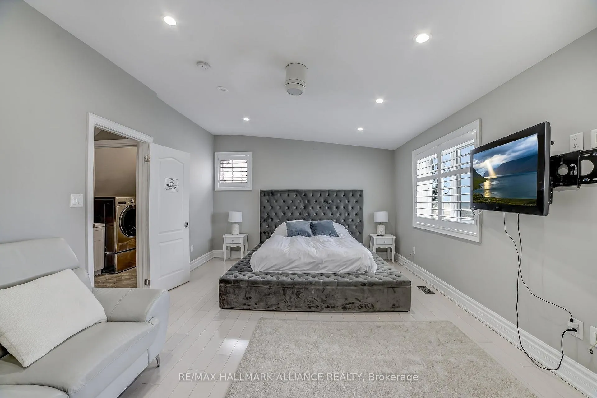 Photo 30 of 53 Windemere Road, Hamilton, Stoney Creek — HOMEH