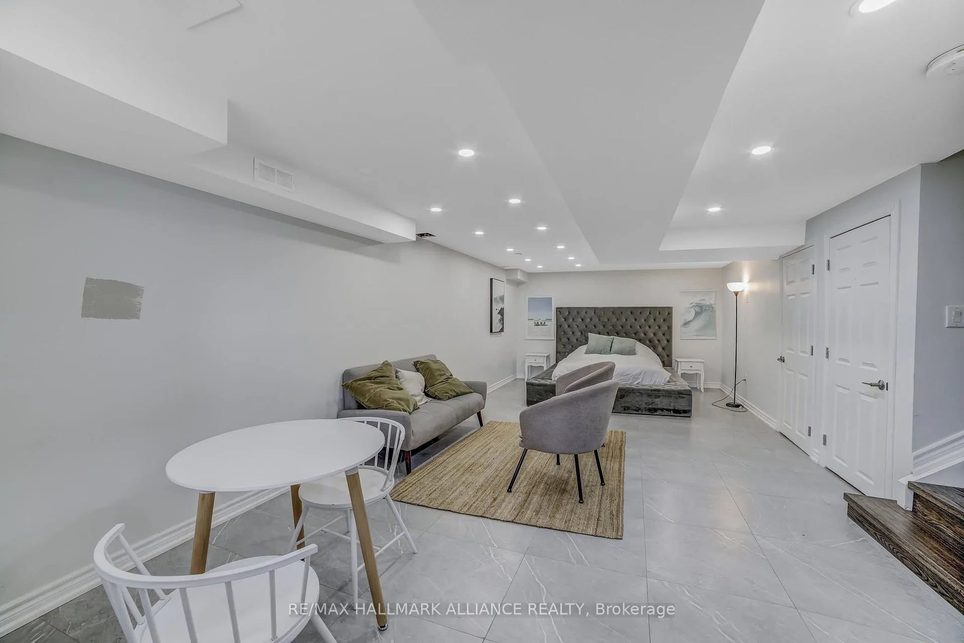 Photo 34 of 53 Windemere Road, Hamilton, Stoney Creek — HOMEH
