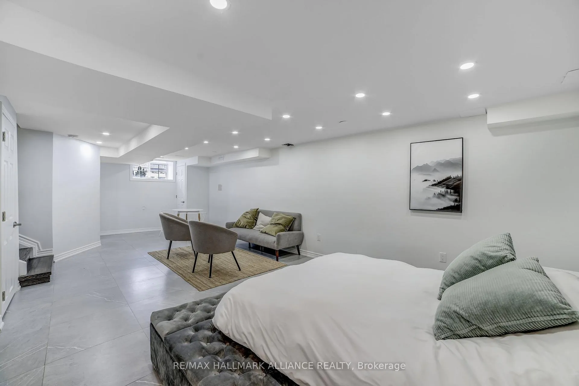 Photo 35 of 53 Windemere Road, Hamilton, Stoney Creek — HOMEH