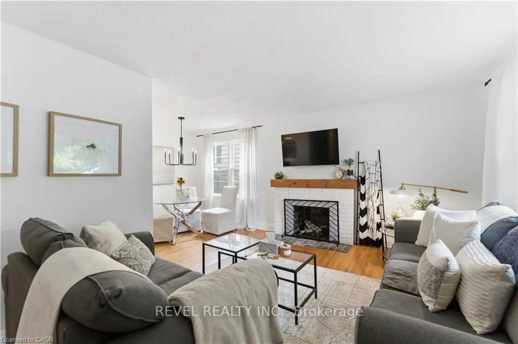 Photo 5 of 31 Academy Street, Hamilton, Ancaster — HOMEH