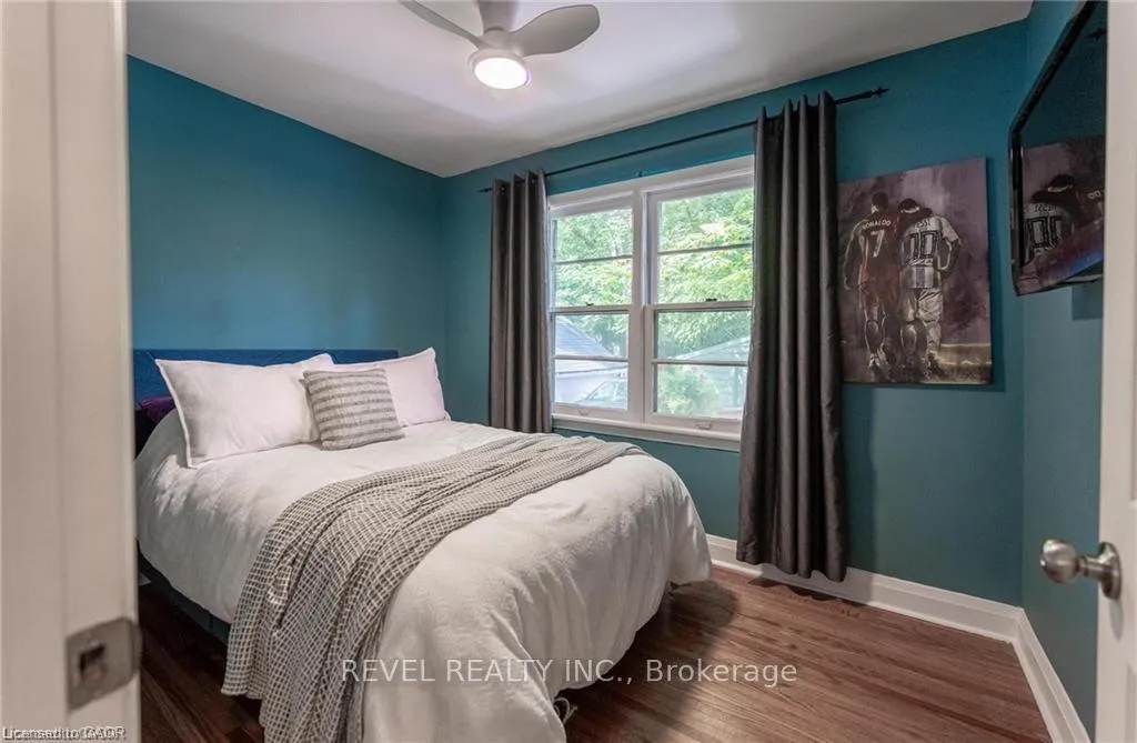 Photo 13 of 31 Academy Street, Hamilton, Ancaster — HOMEH