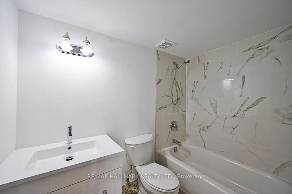 Photo 12 of Unit 504, 980 Broadview Avenue, Toronto, Broadview North — HOMEH