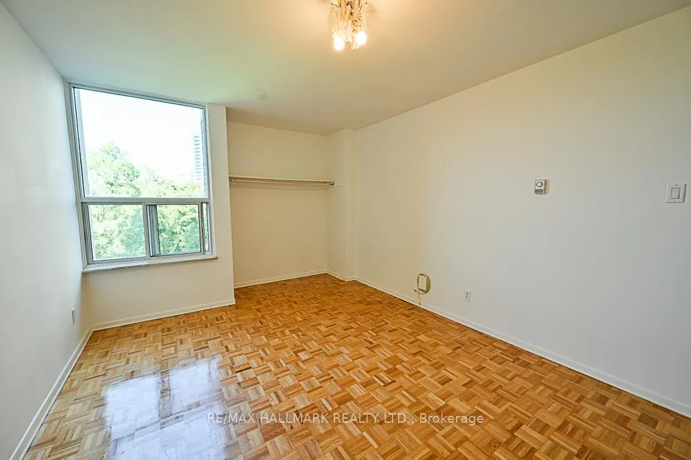Photo 14 of Unit 504, 980 Broadview Avenue, Toronto, Broadview North — HOMEH