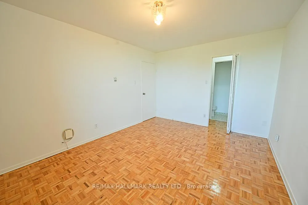 Photo 15 of Unit 504, 980 Broadview Avenue, Toronto, Broadview North — HOMEH