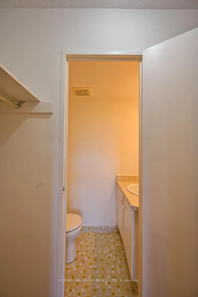 Photo 16 of Unit 504, 980 Broadview Avenue, Toronto, Broadview North — HOMEH