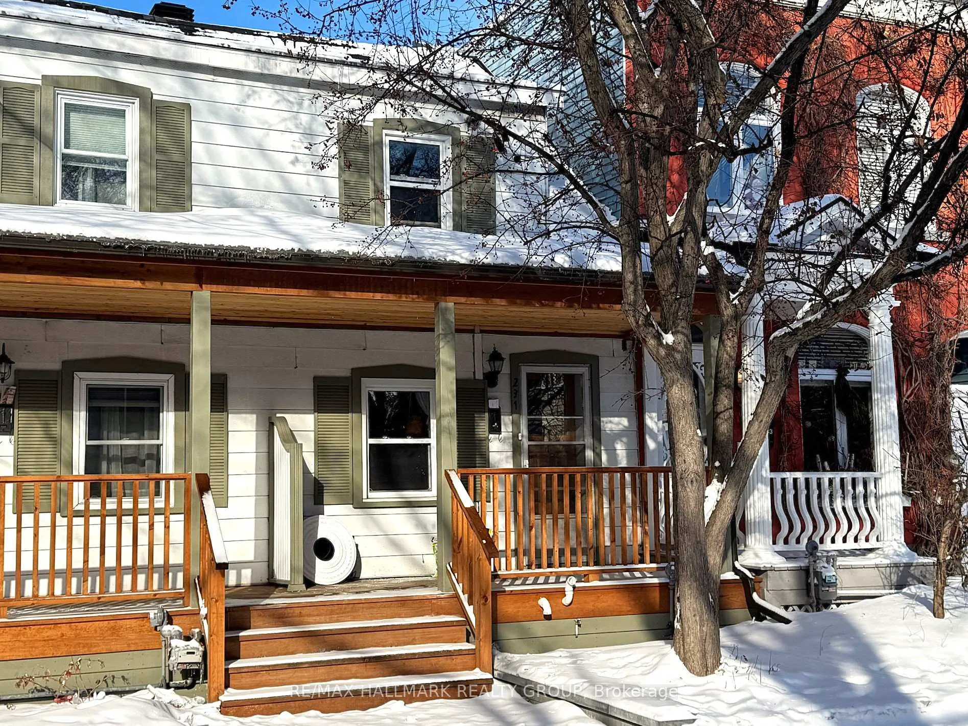 Front of 231 St Andrew Street