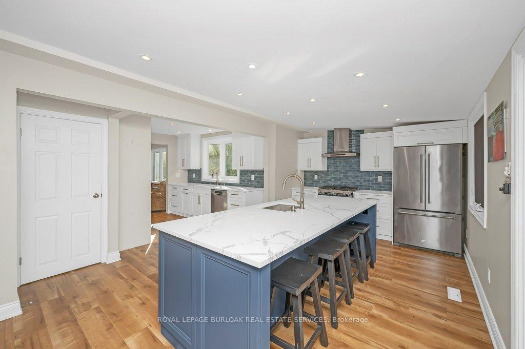 Photo 8 of 120 Woolverton Road, Grimsby, Grimsby Escarpment — HOMEH