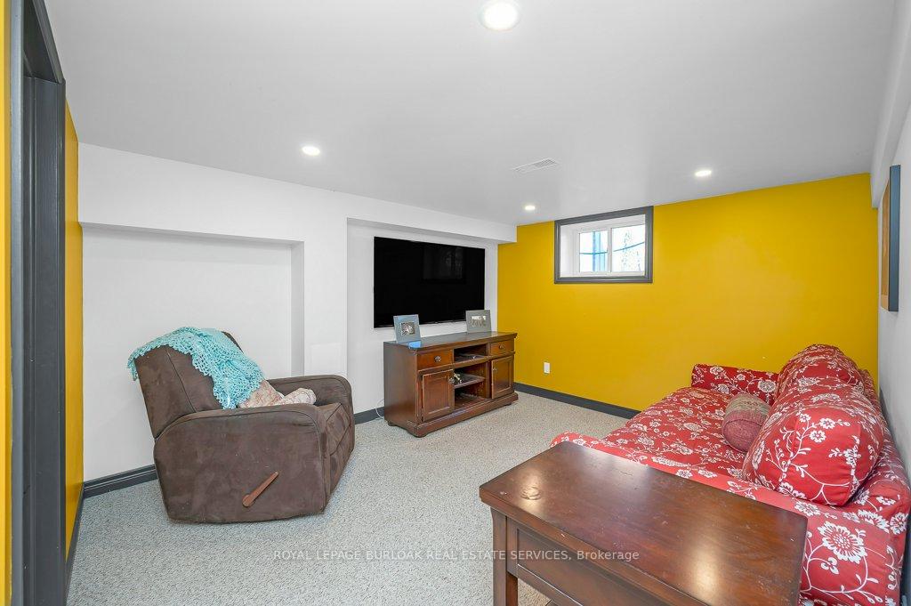 Photo 24 of 120 Woolverton Road, Grimsby, Grimsby Escarpment — HOMEH